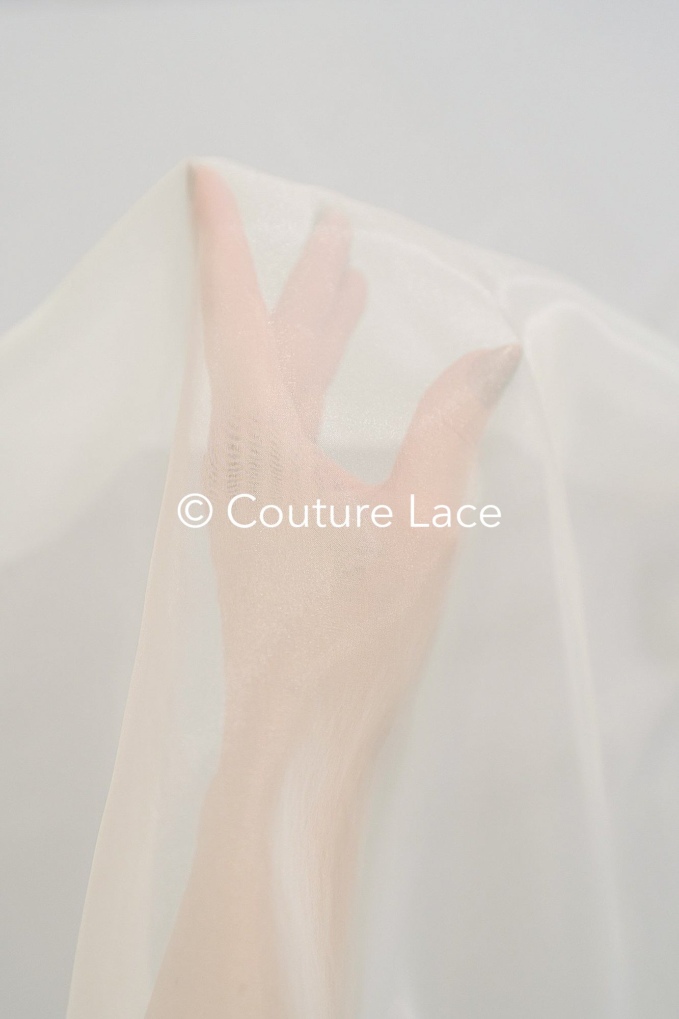 Seiden-glänzender Organza Stoff – Ideal für voluminöse Brautkleider, Röcke & Dekoration// R-055