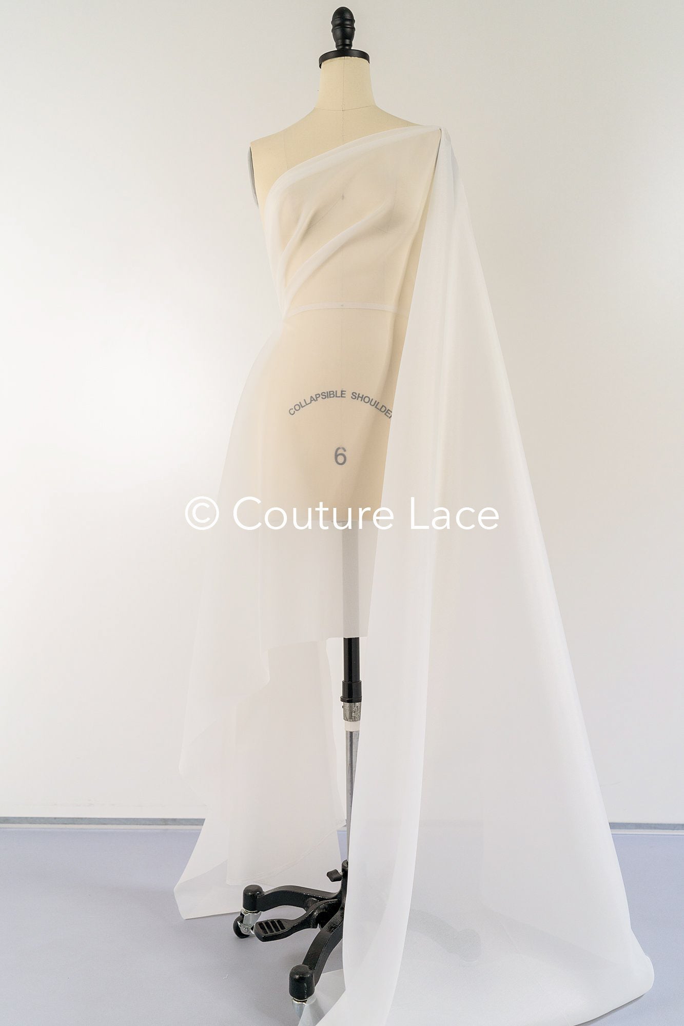 3 meter wide bridal organza fabric – ideal for voluminous wedding dresses, skirts & decoration // R-058