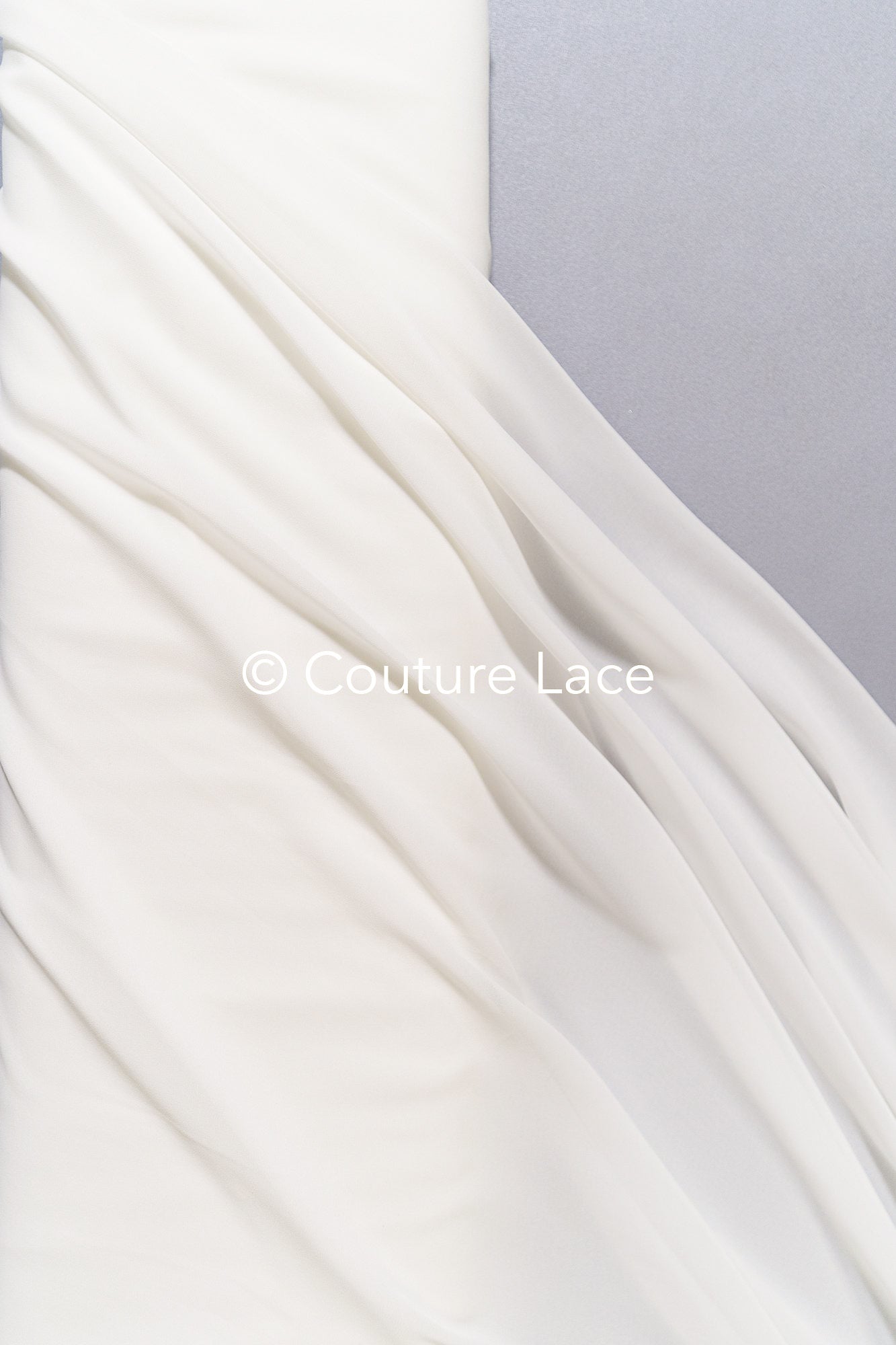 Fine, flowing georgette fabric in off-white – ideal for bridal wear and festive wear // R-199-4