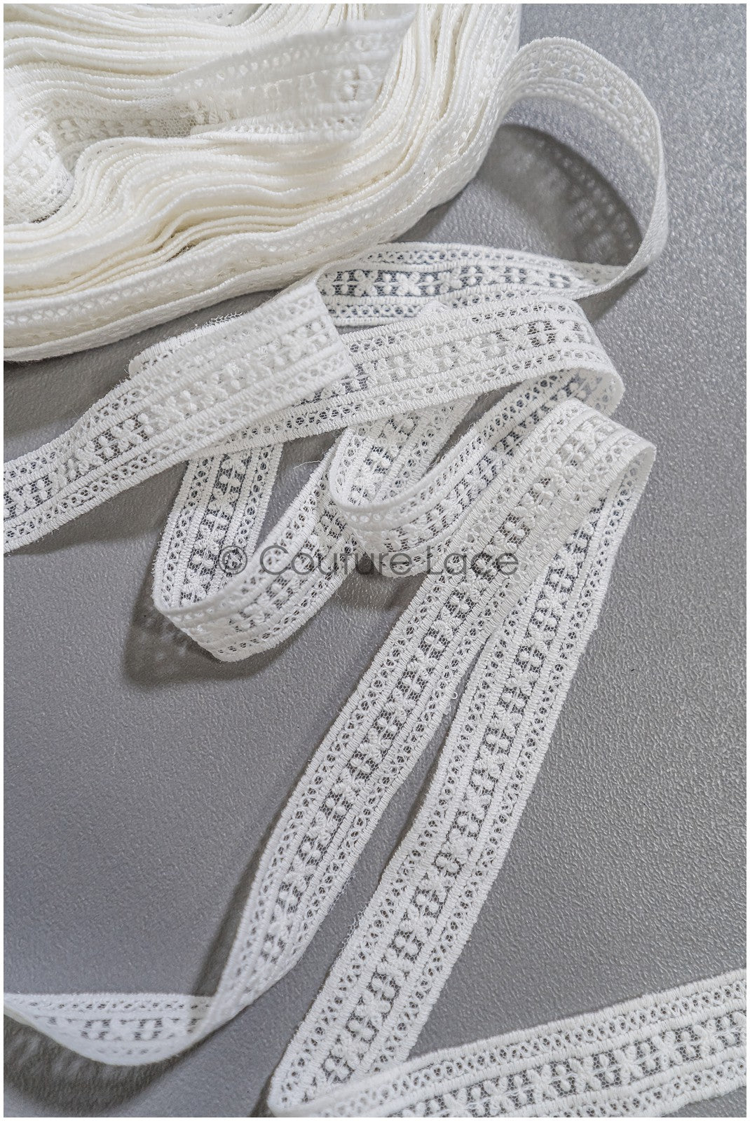Brautspitze Borte Weiß/ Spitzenborte off-white / Braut Borte/ Spitzenborte für Brautkleid// T24-159