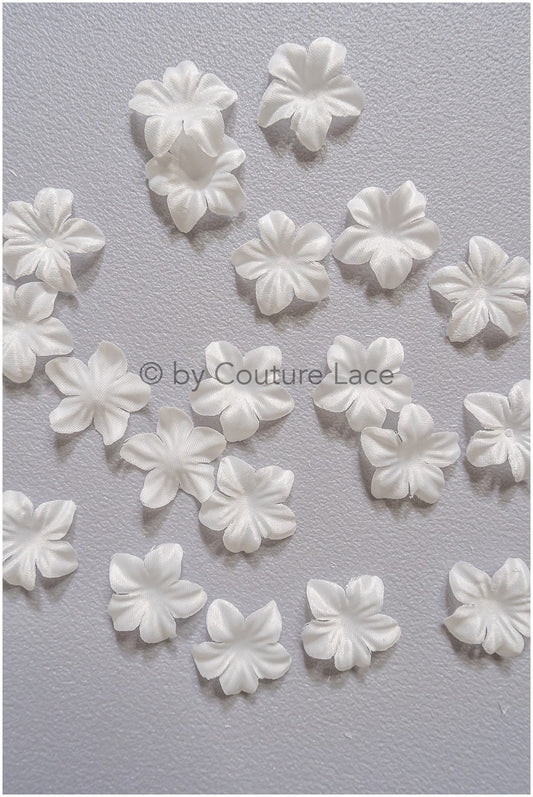 10g. Fleurs de dentelle 3D/ Coudre sur des fleurs 3D/ Applique de dentelle de fleurs 3D/ Applique de dentelle de robe de mariée// A24-435