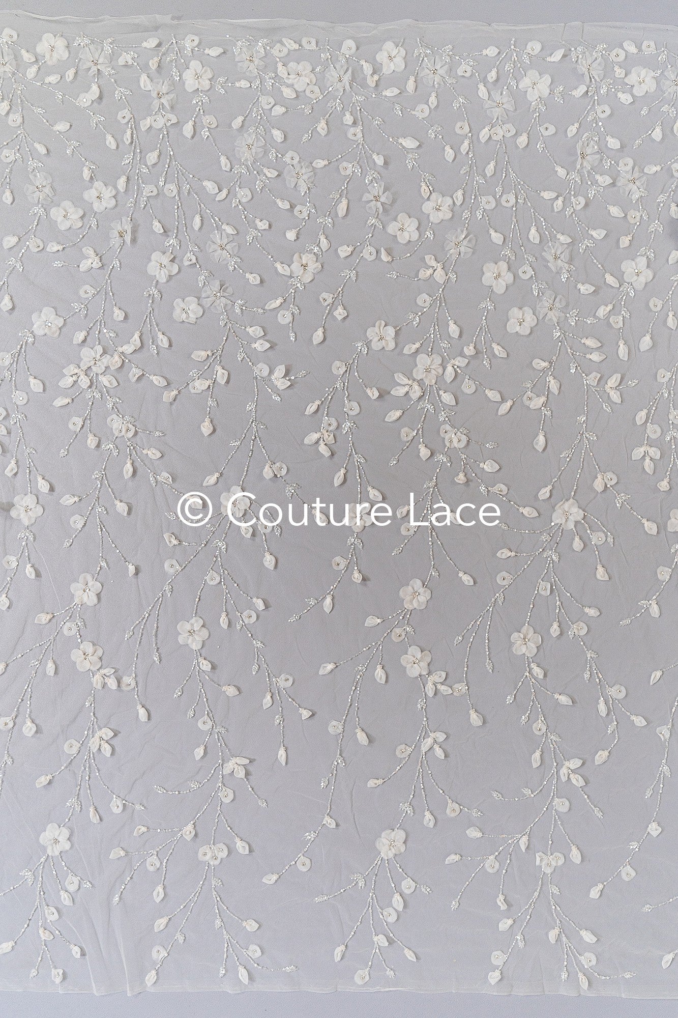 Handbestickte 3D-Blumen Braut Spitze Stoff Off-White - Couture Braut Spitze mit Perlen, Straß und 3D blüten// L25-122N
