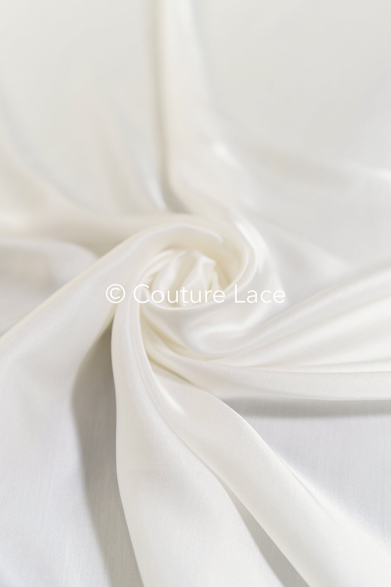 Slightly shiny chiffon fabric 50% viscose 50% polyester – ideal for wedding dresses & nightwear // R-134