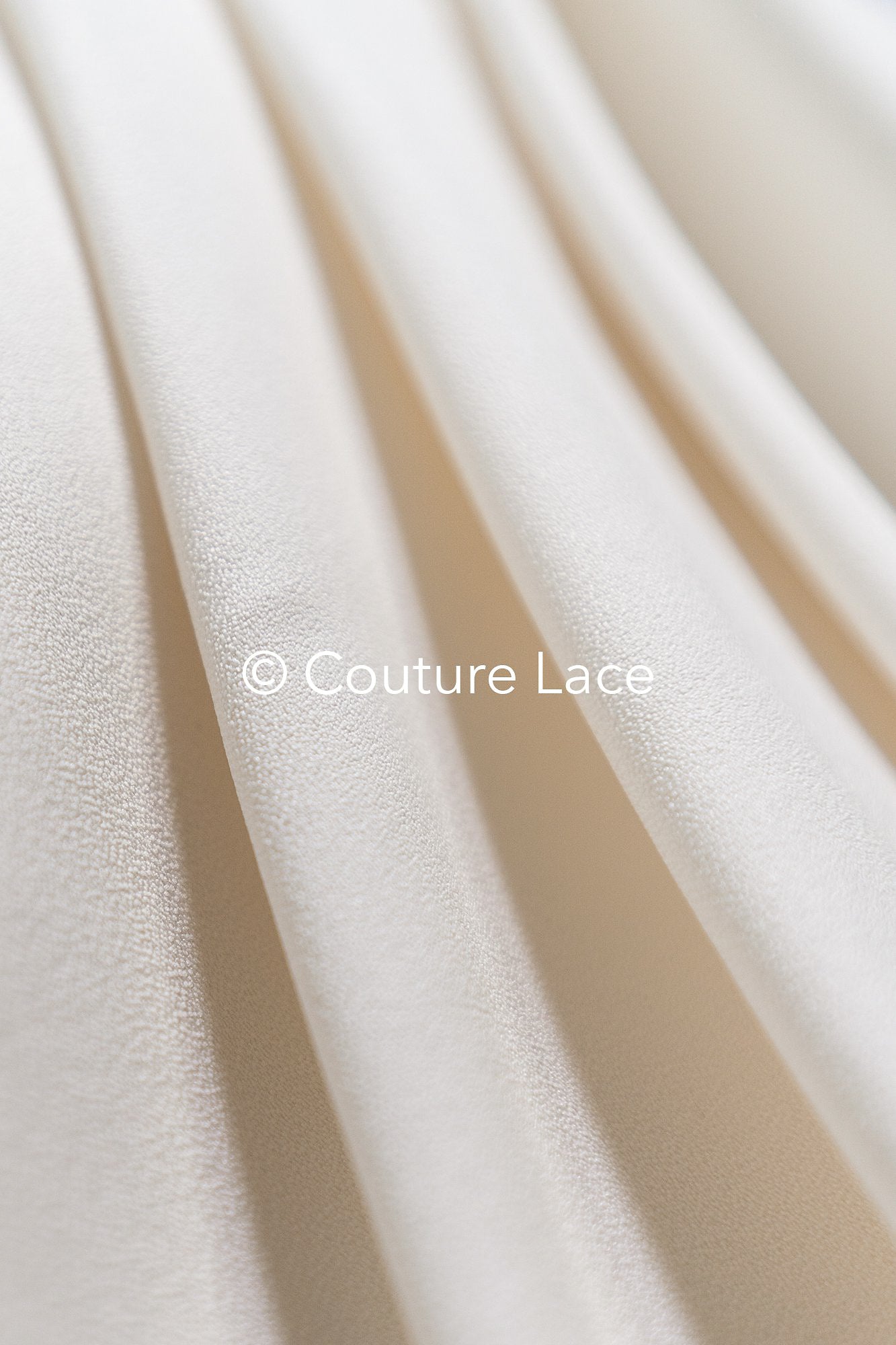 Stretch crepe fabric for wedding dresses – High-quality elastic fabric for creative wedding designs | Ideal for bridal wear and dresses // R-195