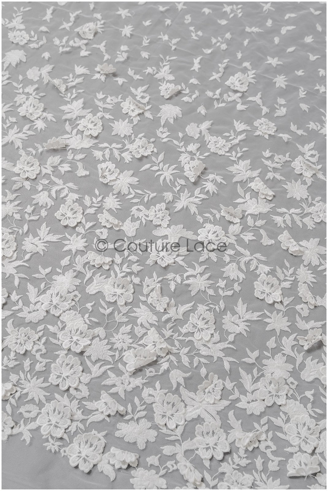 Romantische Brautspitze mit 3D Blüten, Bestickte florale Spitze mit 3D Blumen // L25-431W
