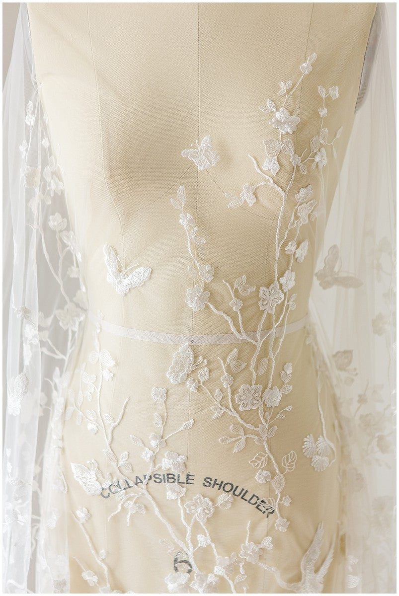 L17-020 // Einzigartiger floraler Brautspitzenstoff mit Vögeln, Blumen, Schmetterlingen, Hochzeitsspitzenstoff, Mira Zwillinger inspiriertes Ass, Brautspitze