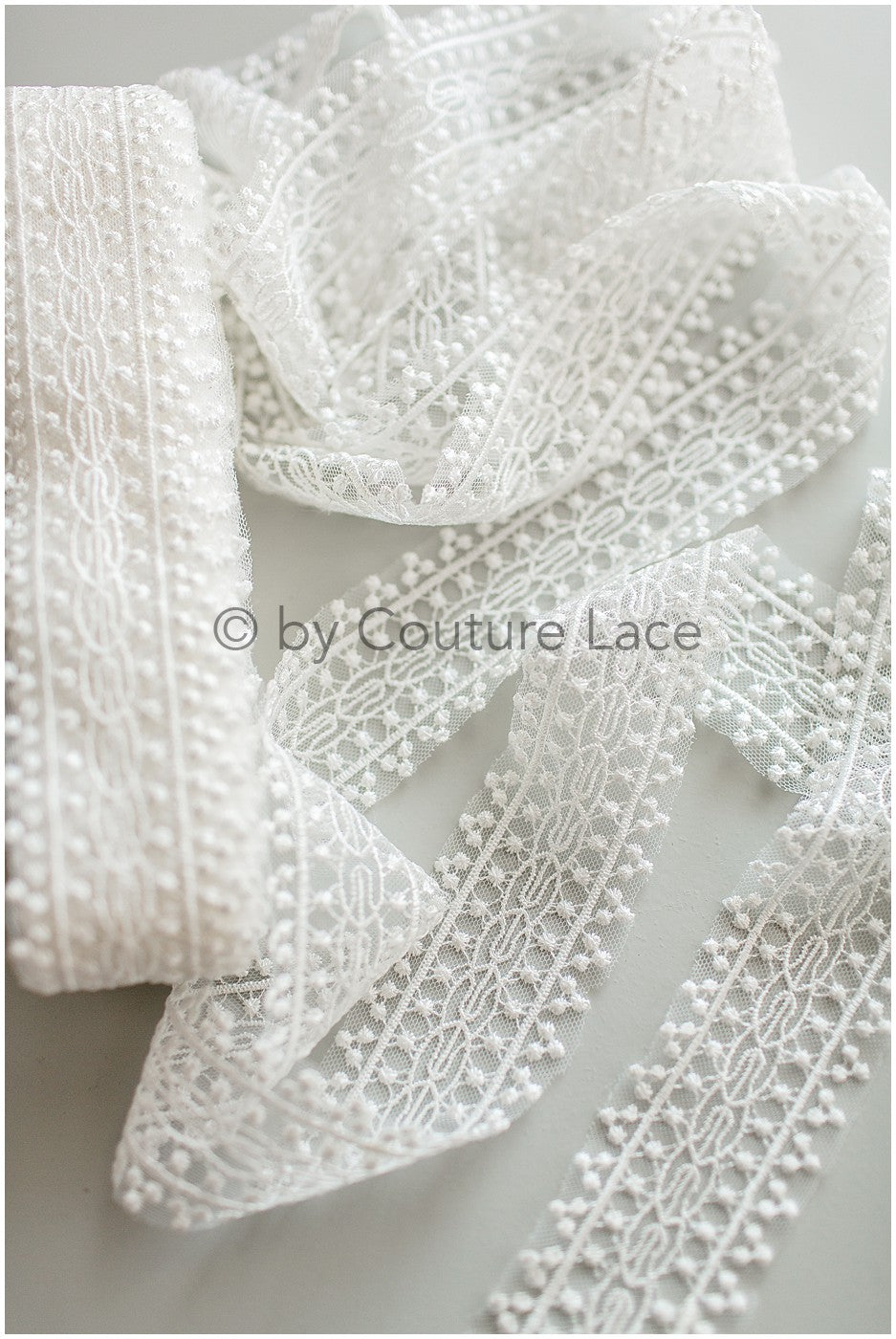 Lace trim/ Boho lace trim off-white/ Bridal veil lace trim/ Bridal lace/ Lace embroidery// T19-071