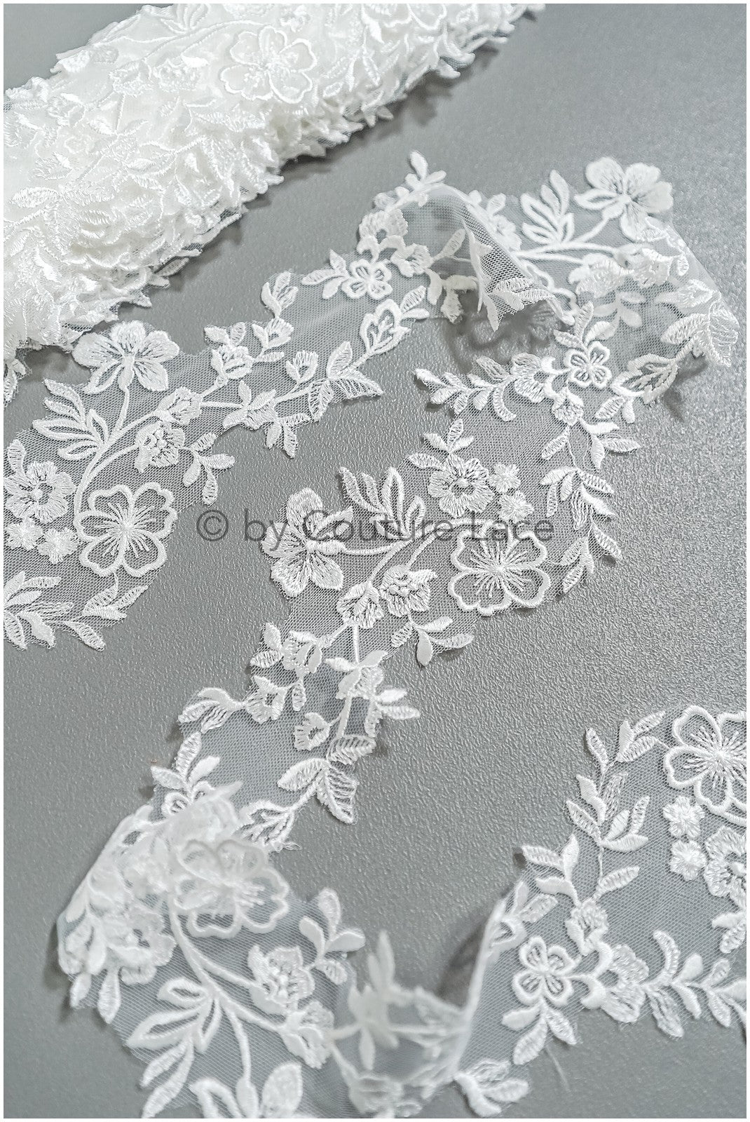Brautspitze Borte Weiß/ Spitzenborte off-white / Braut Borte/ Spitzenborte für Brautkleid// T24-225