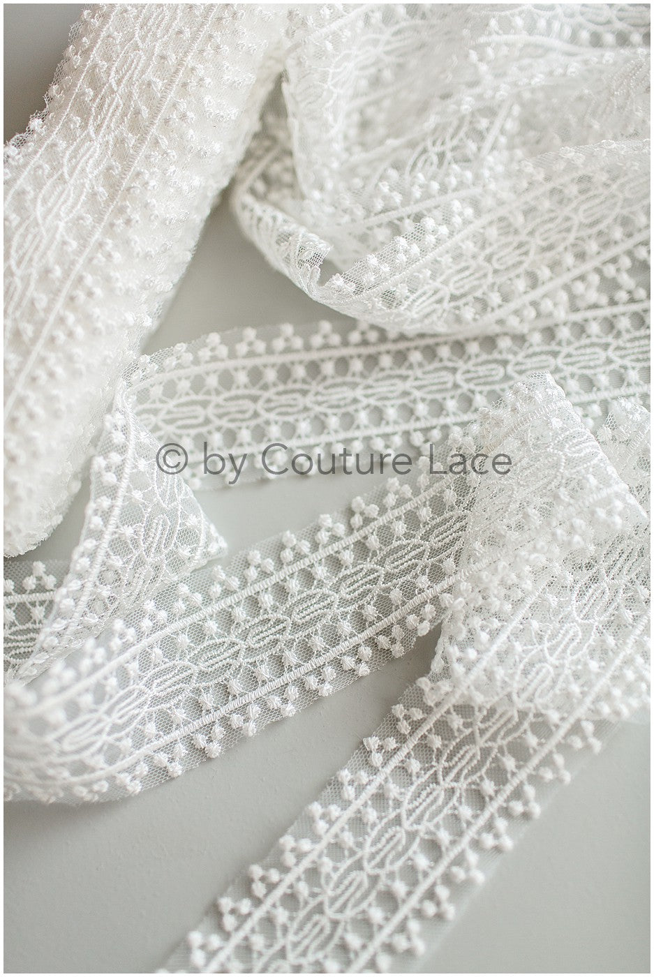 Lace trim/ Boho lace trim off-white/ Bridal veil lace trim/ Bridal lace/ Lace embroidery// T19-071