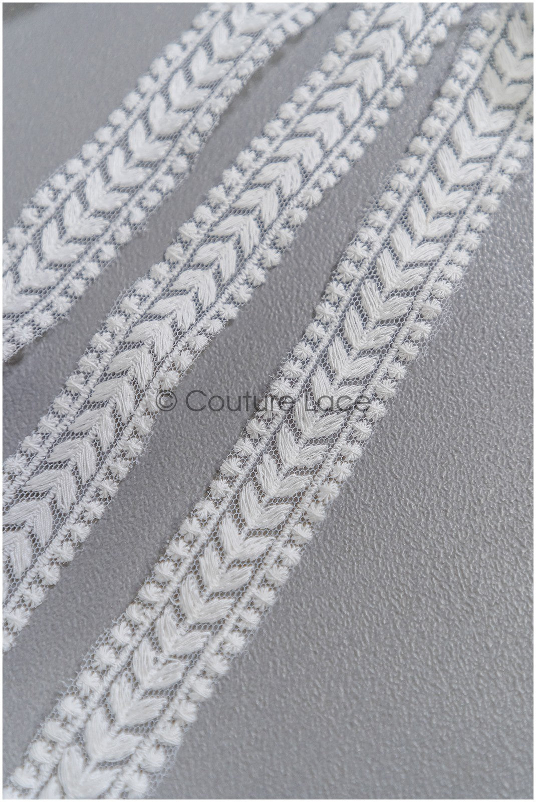 Brautspitze Borte Weiß/ Spitzenborte off-white / Braut Borte/ Spitzenborte für Brautkleid// T24-155Brautspitze Borte Weiß/ Spitzenborte off-white / Braut Borte/ Spitzenborte für Brautkleid// T24-155