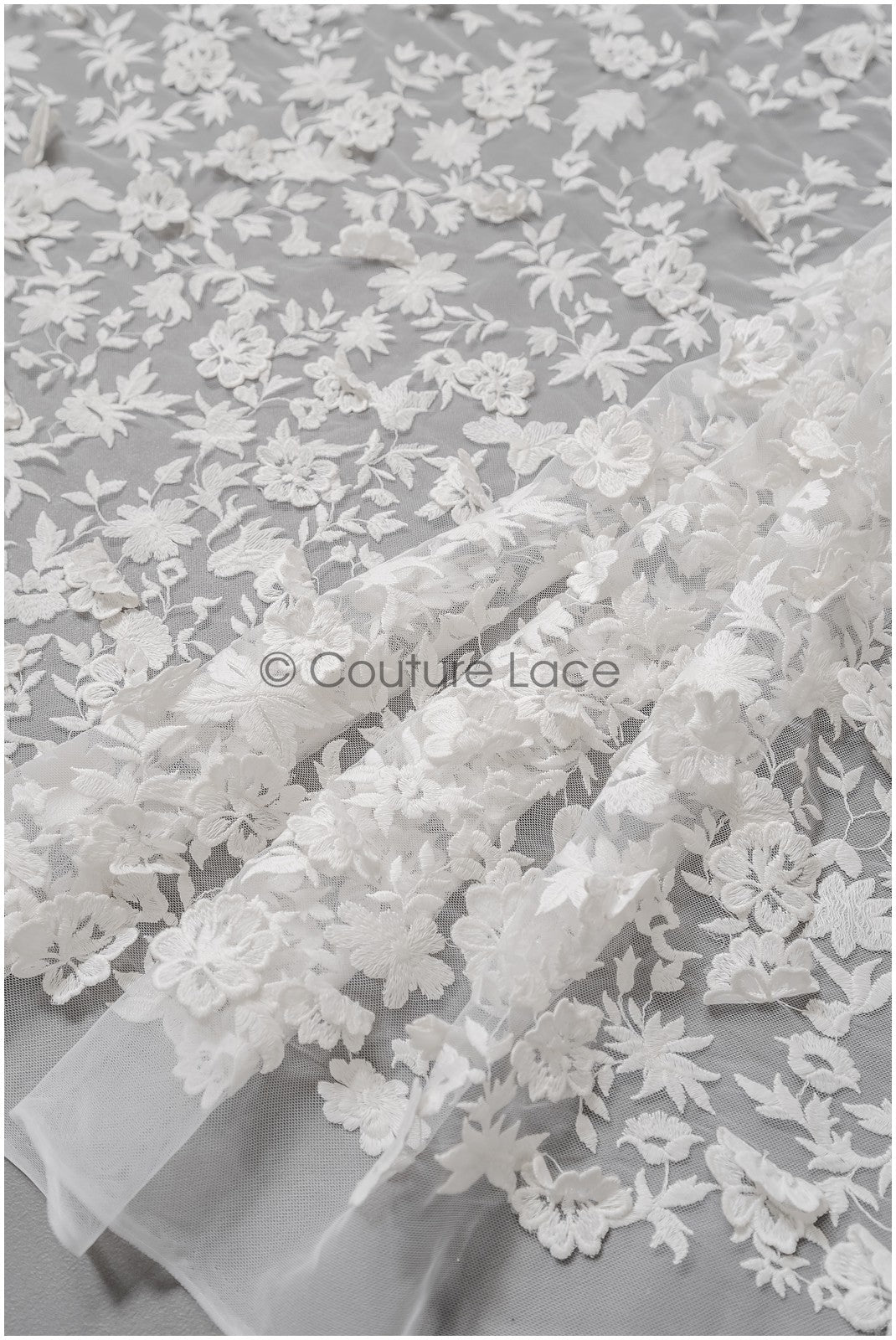 Romantische Brautspitze mit 3D Blüten, Bestickte florale Spitze mit 3D Blumen // L25-431W