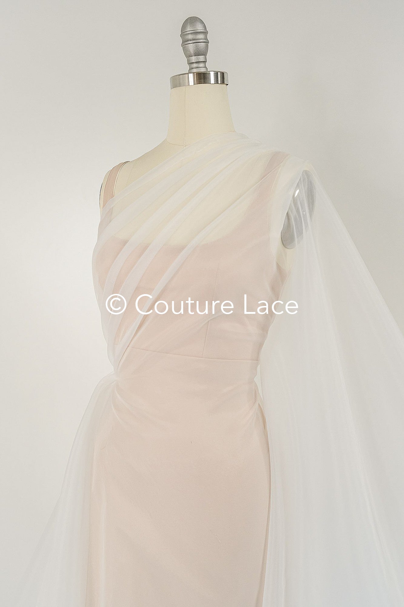 Seiden-glänzender Organza Stoff – Ideal für voluminöse Brautkleider, Röcke & Dekoration// R-055