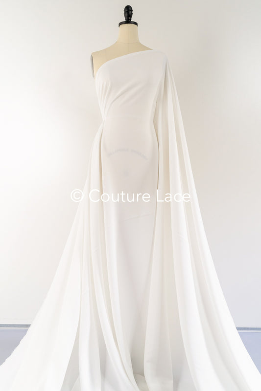 Schwerer Off-white Stretch Crepe Stoff für Brautkleider – Hochwertiger elastischer Stoff für kreative Hochzeitsdesigns | Ideal für Brautmode & Anfertigungen // R-196