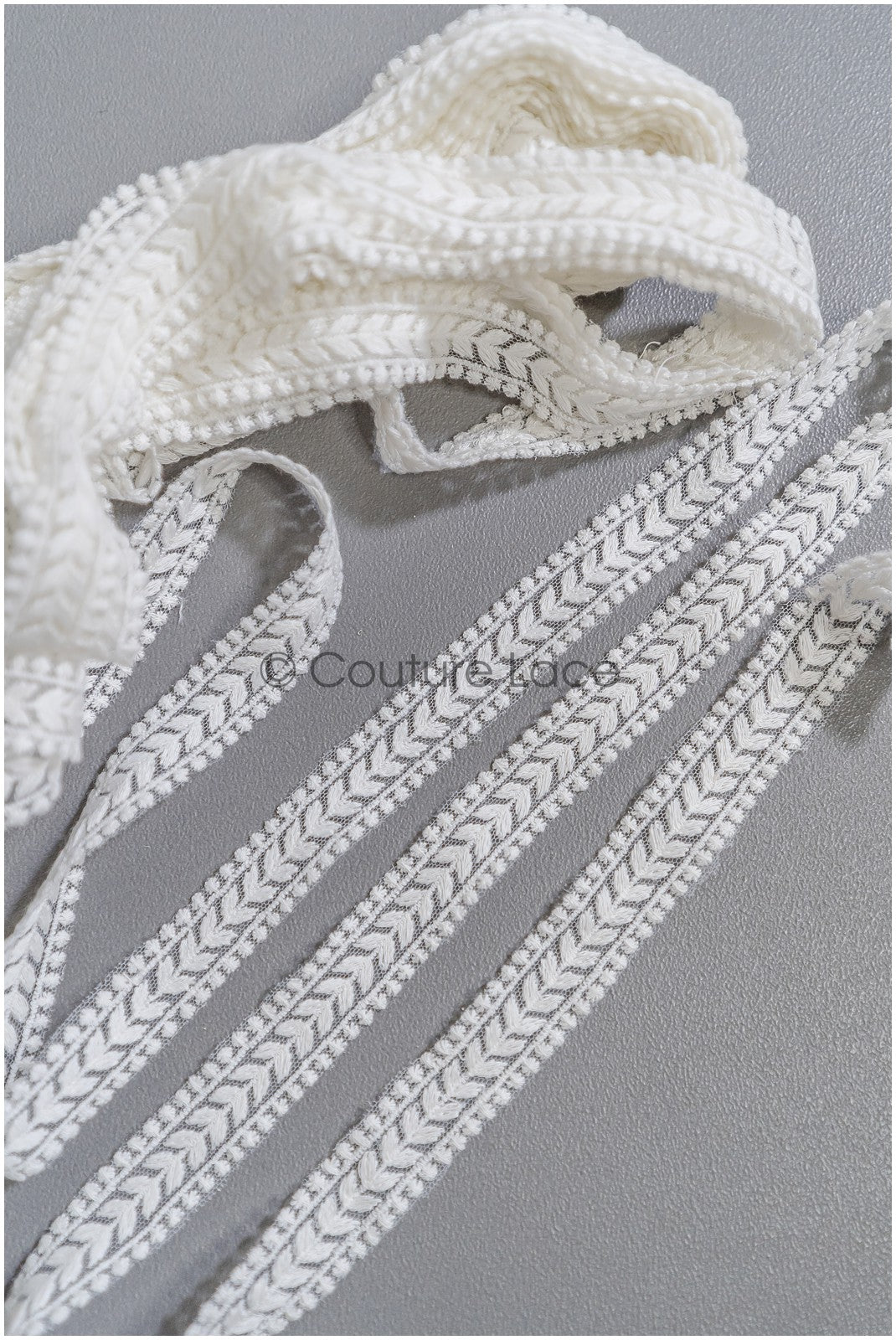 Brautspitze Borte Weiß/ Spitzenborte off-white / Braut Borte/ Spitzenborte für Brautkleid// T24-155Brautspitze Borte Weiß/ Spitzenborte off-white / Braut Borte/ Spitzenborte für Brautkleid// T24-155
