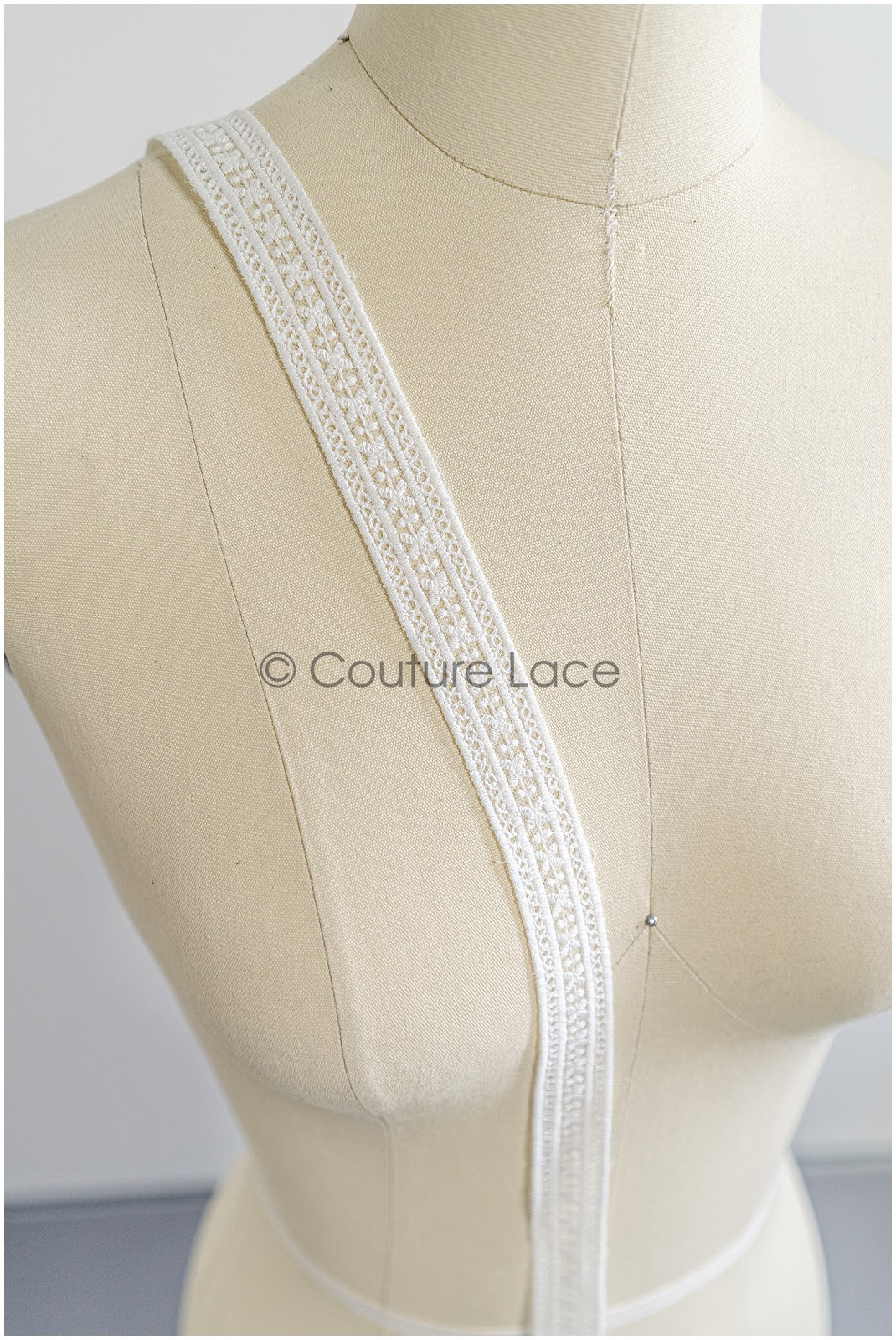 Brautspitze Borte Weiß/ Spitzenborte off-white / Braut Borte/ Spitzenborte für Brautkleid// T24-159