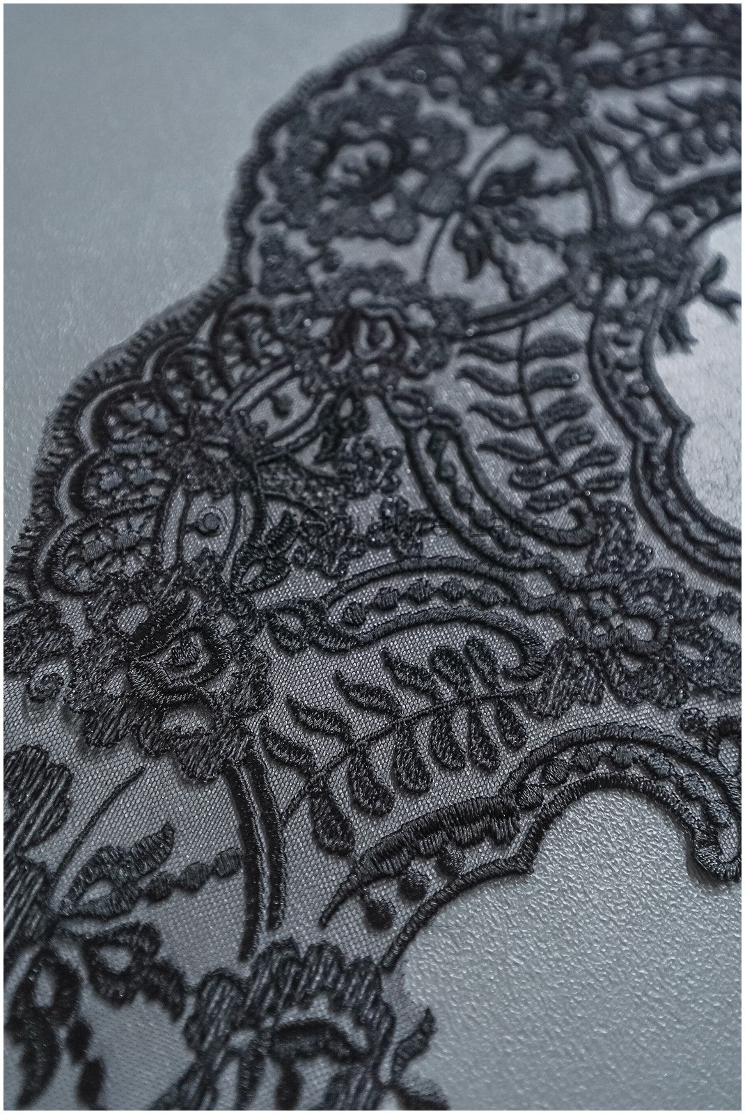 Brautspitze Borte Schwarz/ Spitzenborte schwarz/ Braut Borte/ Spitzenborte für Abendkleid// T24-222