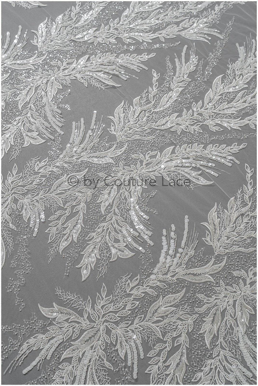 Couture-Spitzenstoff mit Perlen/ floraler Spitzenstoff mit Perlen/ perlenbesetzter Blumen-Spitzenstoff/ L22-506