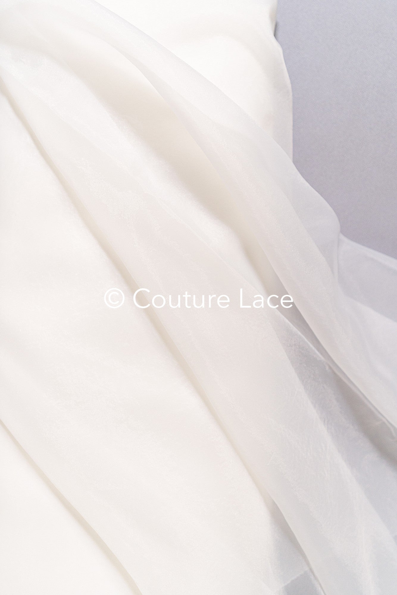 Silky shiny organza fabric – ideal for voluminous wedding dresses, skirts & decoration// R-135