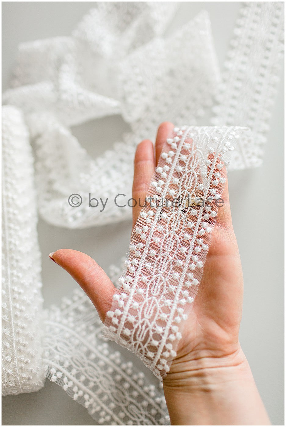 Lace trim/ Boho lace trim off-white/ Bridal veil lace trim/ Bridal lace/ Lace embroidery// T19-071