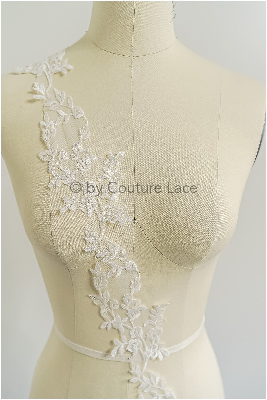 Brautspitze Borte Weiß/ Spitzenborte off-white / Braut Borte/ Spitzenborte für Brautkleid// T24-228