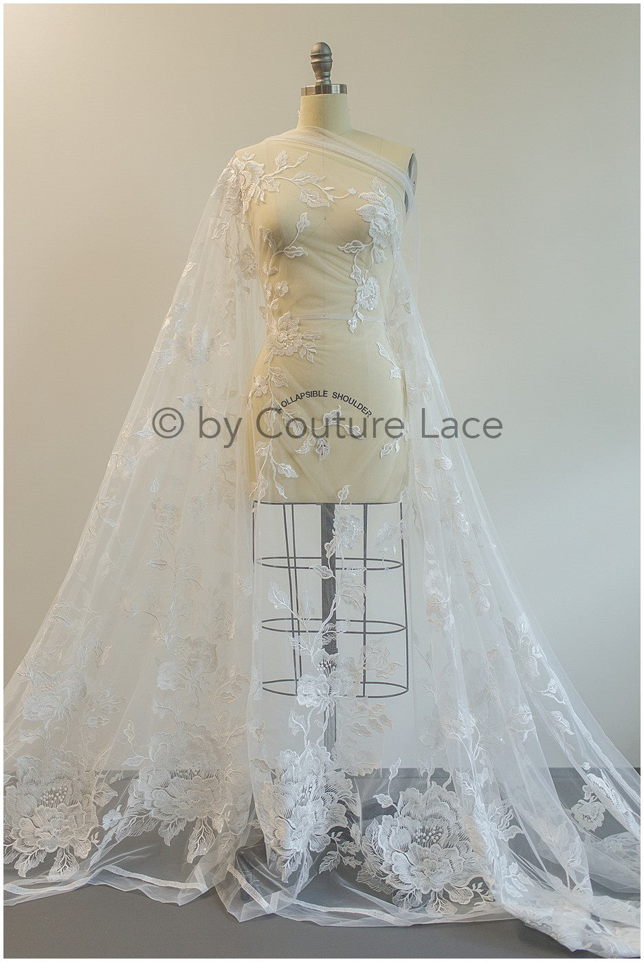 Französische Spitze für das Brautkleid, Floral gemusterte Spitze, Spitzenstoff für die Braut, Französischer Spitzenstoff für die Braut, Bestickter Chantilly-Spitzenstoff// L19-270