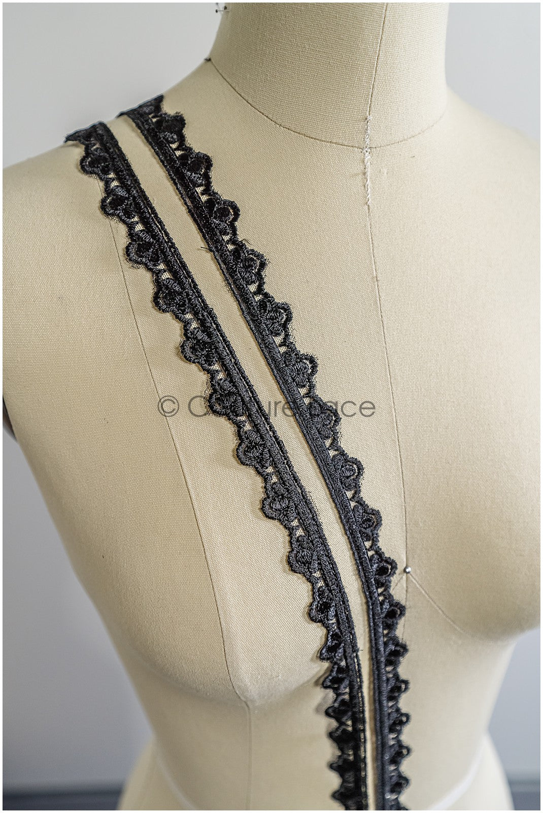 Brautspitze Borte Schwarz/ Spitzenborte schwarz/ Braut Borte/ Spitzenborte für Abendkleid// T24-156