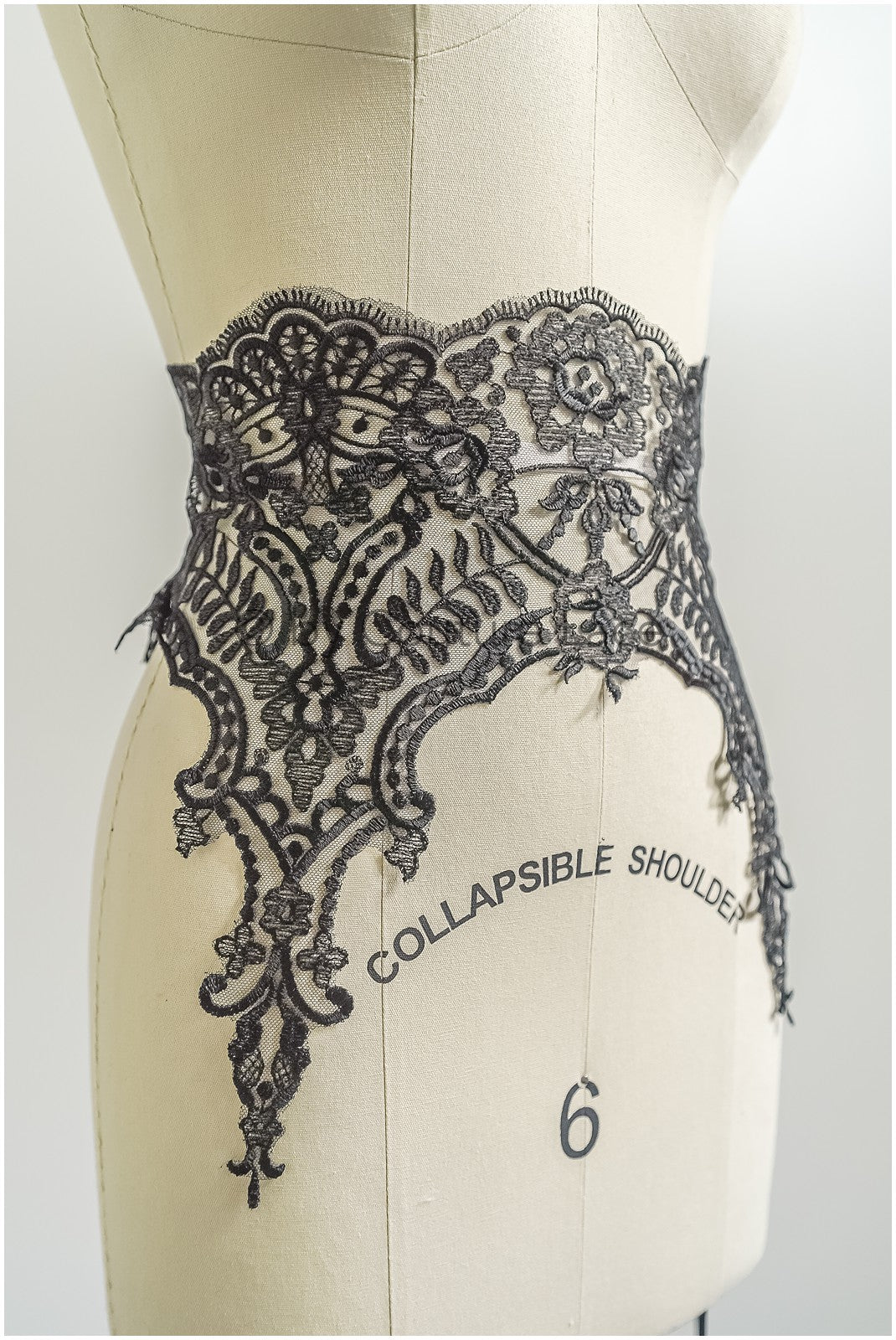 Brautspitze Borte Schwarz/ Spitzenborte schwarz/ Braut Borte/ Spitzenborte für Abendkleid// T24-222