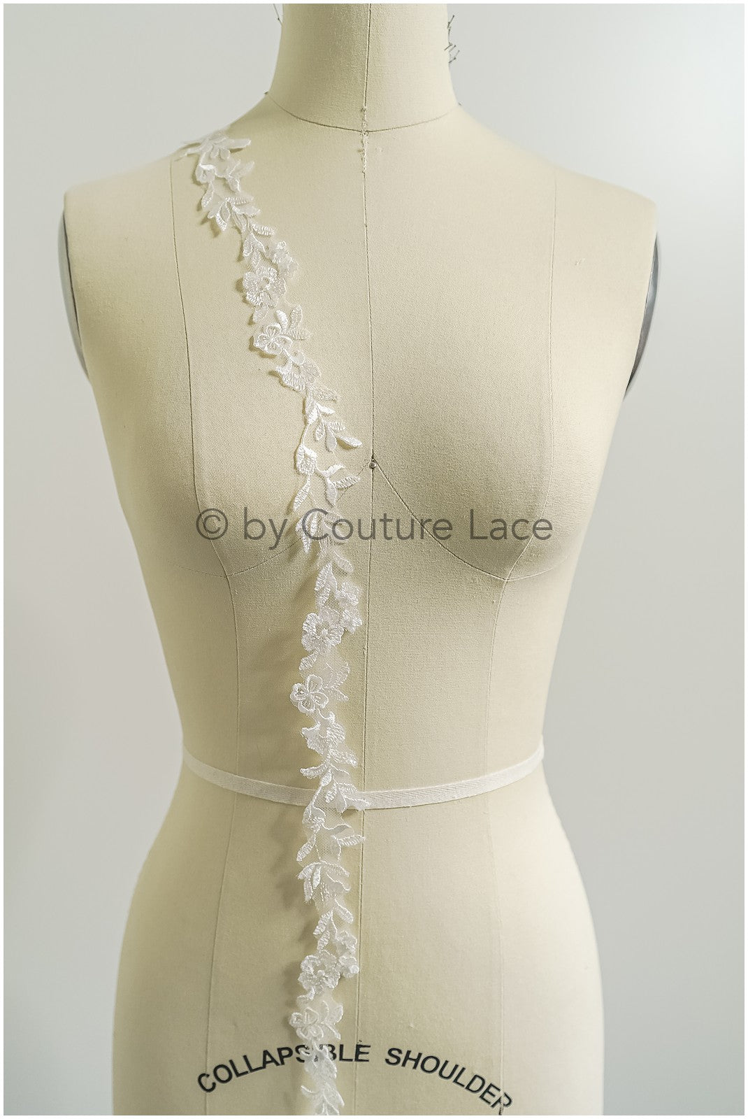 Brautspitze Borte Weiß/ Spitzenborte off-white / Braut Borte/ Spitzenborte für Brautkleid// T24-226