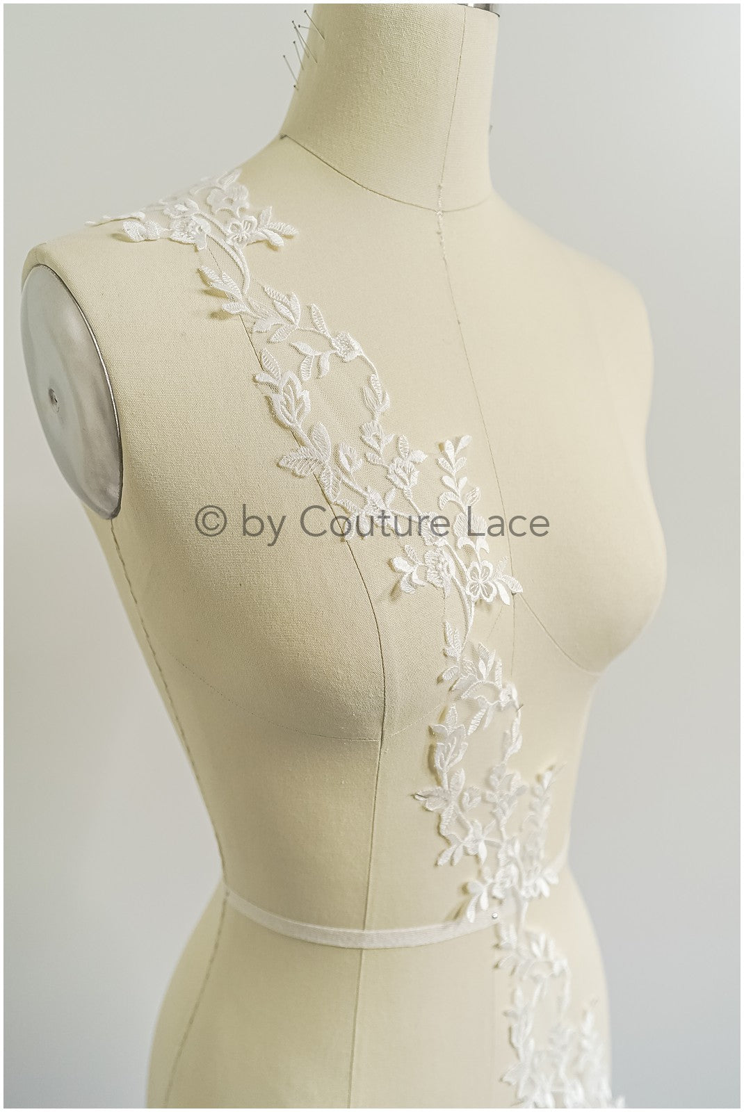Brautspitze Borte Weiß/ Spitzenborte off-white / Braut Borte/ Spitzenborte für Brautkleid// T24-228