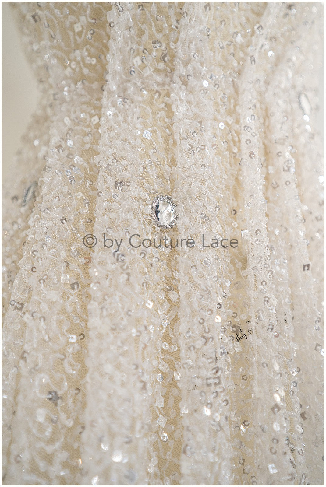 Couture Spitze mit Spiegeln und Pailletten für elegantes Design, Handbestickte Luxus Spitze // L25-128