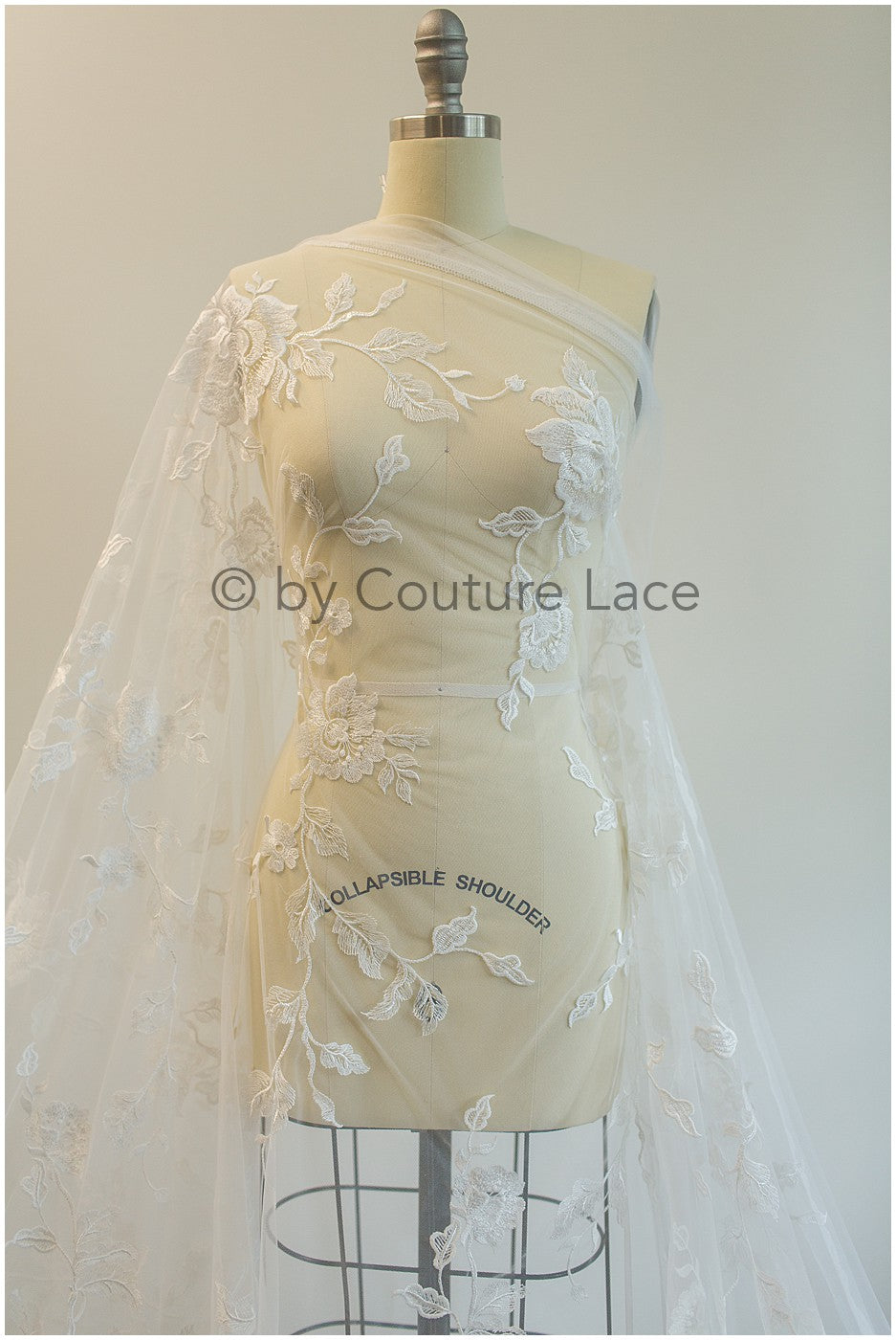 Französische Spitze für das Brautkleid, Floral gemusterte Spitze, Spitzenstoff für die Braut, Französischer Spitzenstoff für die Braut, Bestickter Chantilly-Spitzenstoff// L19-270