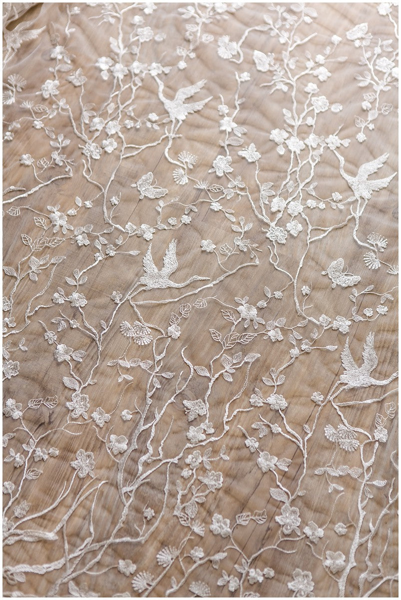 L17-020 // Einzigartiger floraler Brautspitzenstoff mit Vögeln, Blumen, Schmetterlingen, Hochzeitsspitzenstoff, Mira Zwillinger inspiriertes Ass, Brautspitze