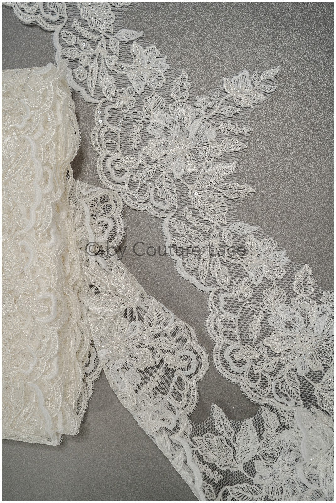 Brautspitze Borte mit Perlen & Pailletten/ Spitzenborte off-white / Braut Borte/ Spitzenborte für Brautkleid// T24-119