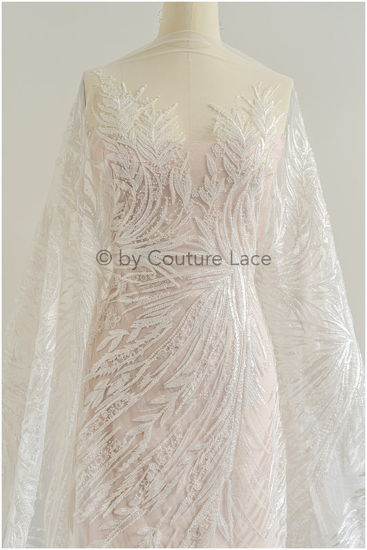 Feine Brautspitze bestickt mit Perlen – florale Brautstoff-Stickerei für Brautkleider, Taufkleider und mehr // L25-326N