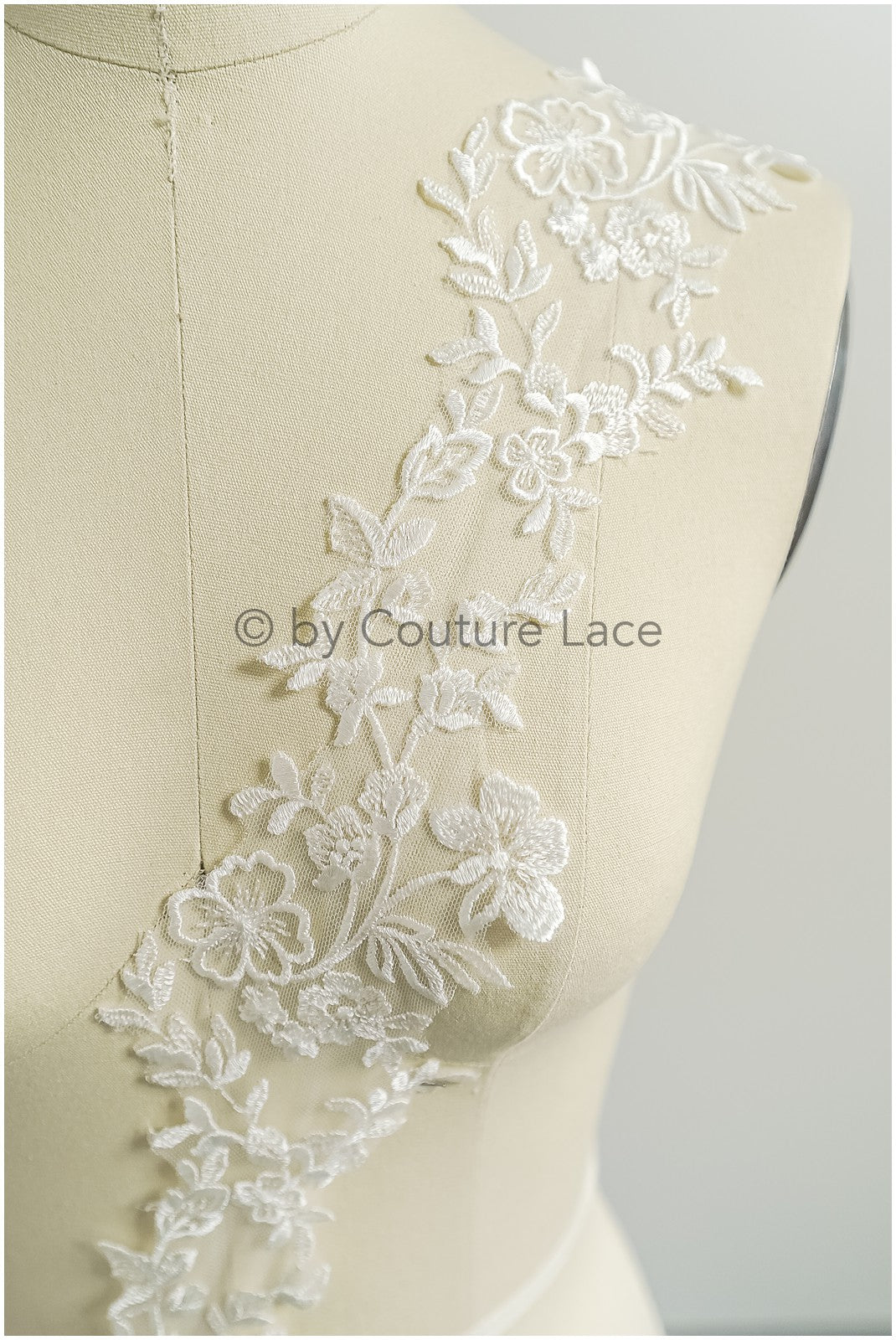 Brautspitze Borte Weiß/ Spitzenborte off-white / Braut Borte/ Spitzenborte für Brautkleid// T24-225