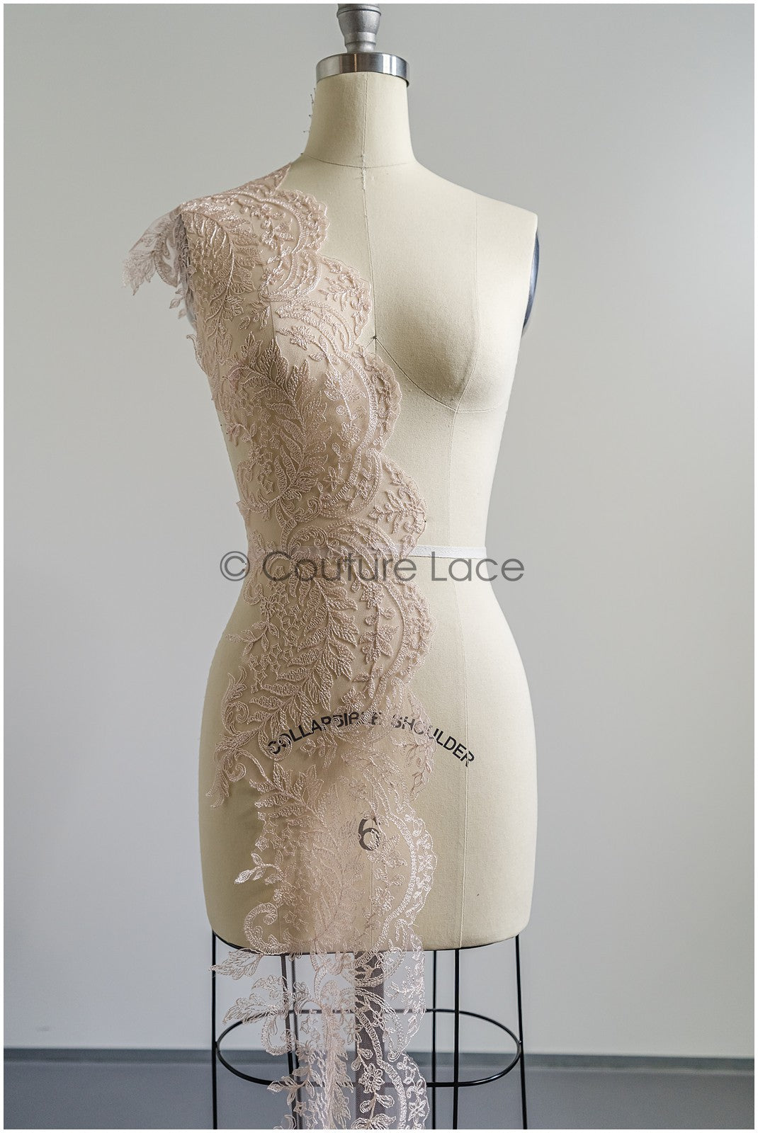 Brautspitze Borte Pfirsich/ Spitzenborte Pfirsich / Spitze Borte/ Spitzenborte für Abendkleid// T24-160