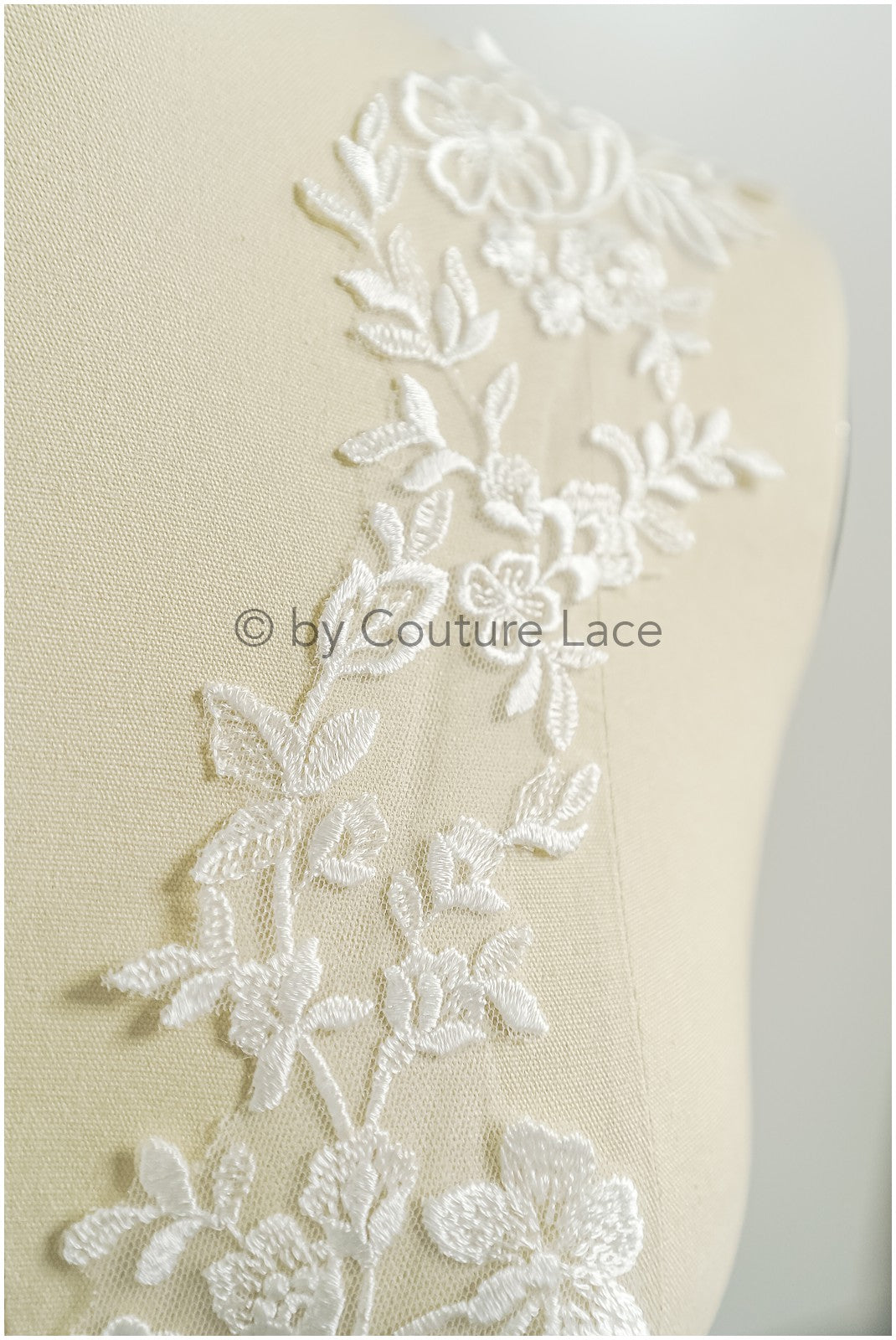 Brautspitze Borte Weiß/ Spitzenborte off-white / Braut Borte/ Spitzenborte für Brautkleid// T24-225