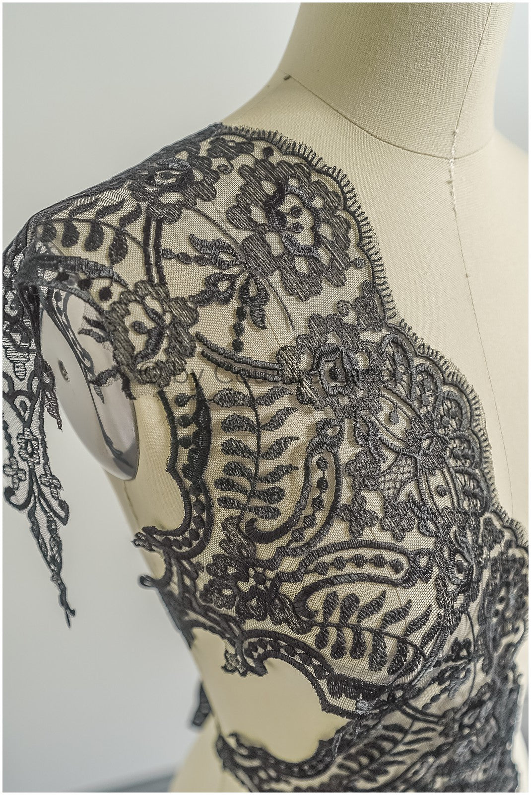 Brautspitze Borte Schwarz/ Spitzenborte schwarz/ Braut Borte/ Spitzenborte für Abendkleid// T24-222
