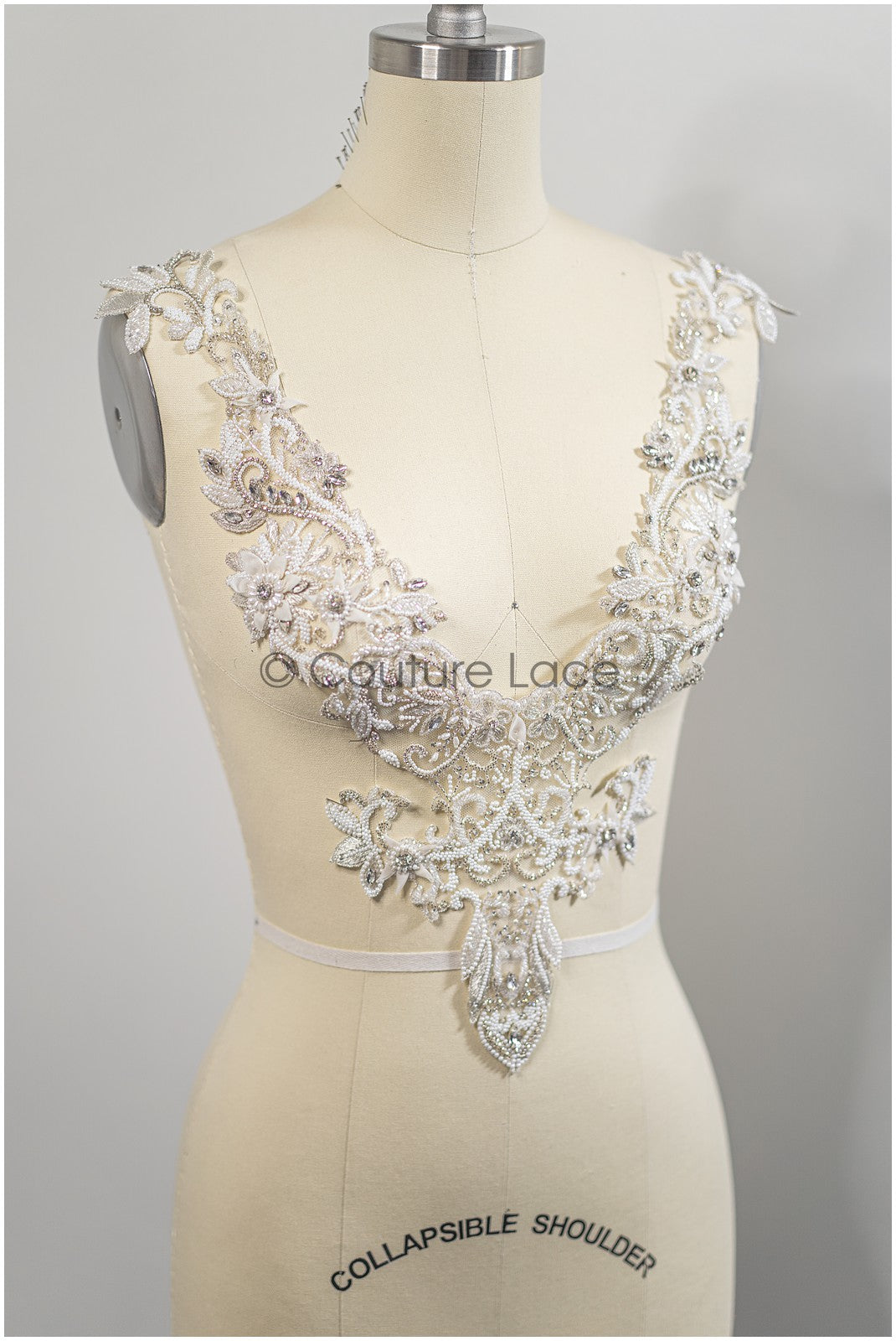 HANDMADE Strassverzierung, Strassapplikation, Couture Perlenkette// E-020
