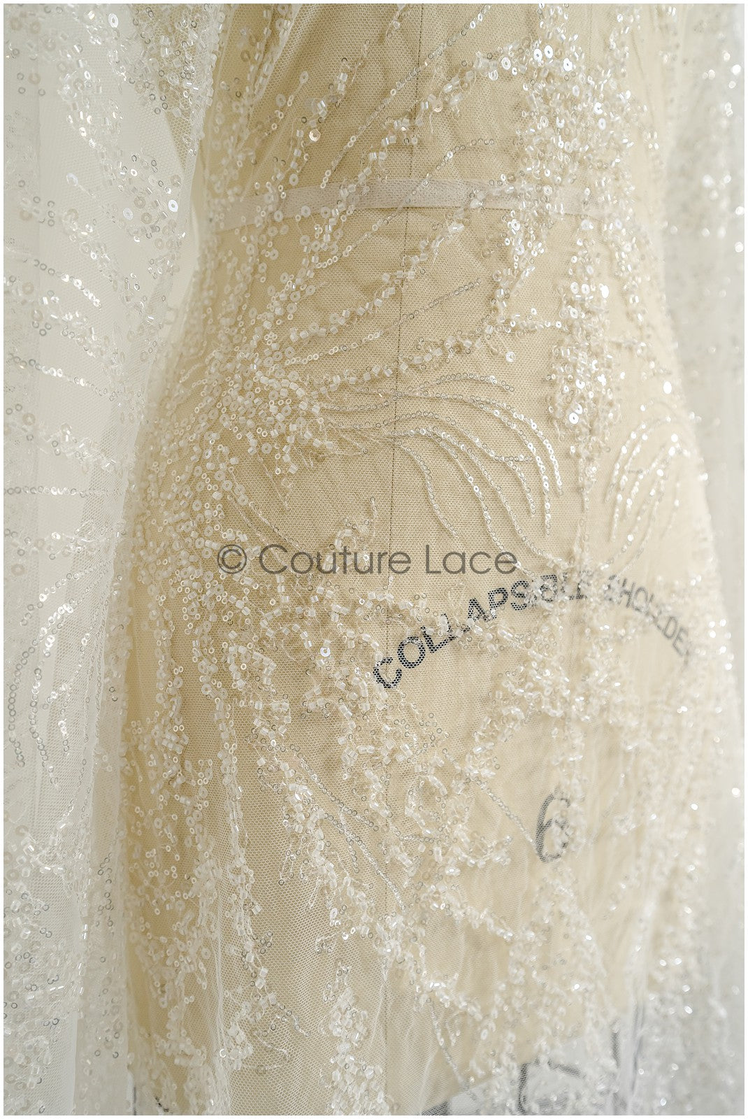 Wunderschöner Perlen-Spitzenstoff mit Linien, Couture-Spitzenstoff mit Perlen und Pailletten, Brautspitze mit Zweigen und Linien// L22-473