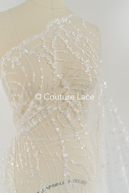 Elegante Wellen-Punkt Spitze mit Pailletten für ein glamouröses Brautkleid // L25-105S