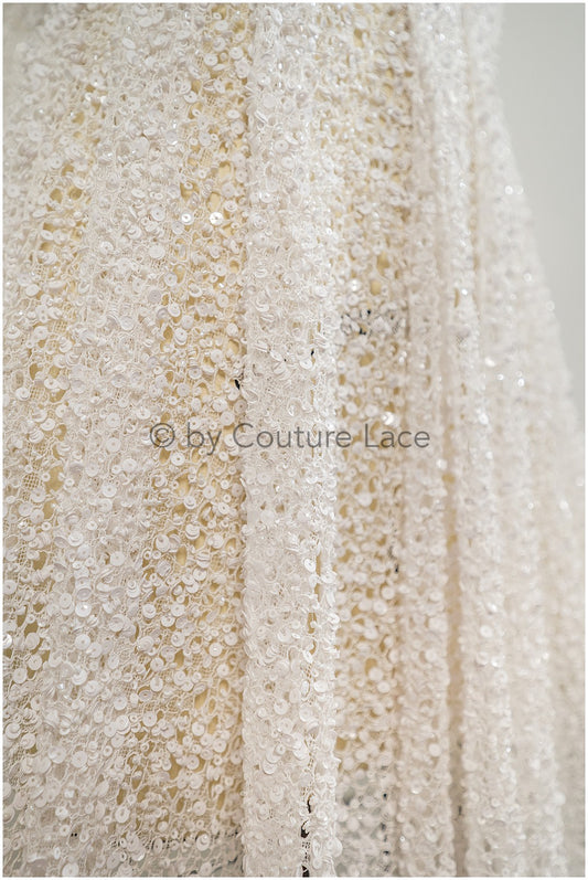 Handbestickte Perlenspitze, Luxuriöse Brautspitze für Couture Brautkleider // L25-358