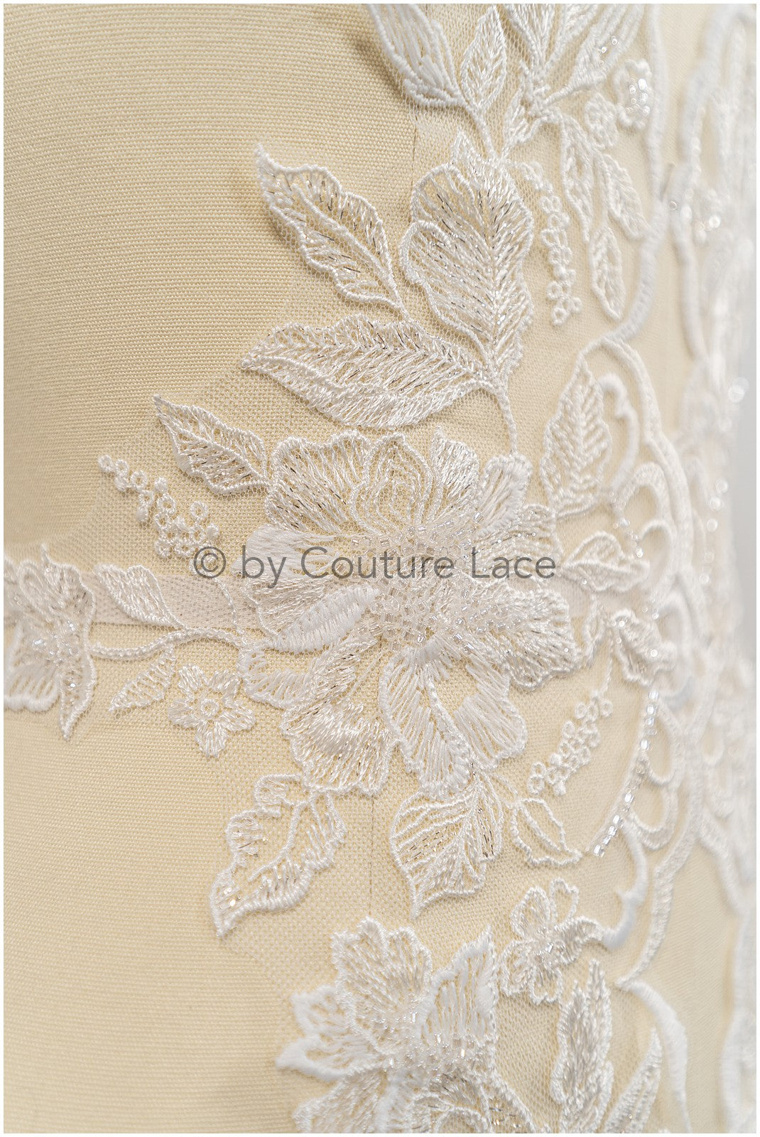 Brautspitze Borte mit Perlen & Pailletten/ Spitzenborte off-white / Braut Borte/ Spitzenborte für Brautkleid// T24-119
