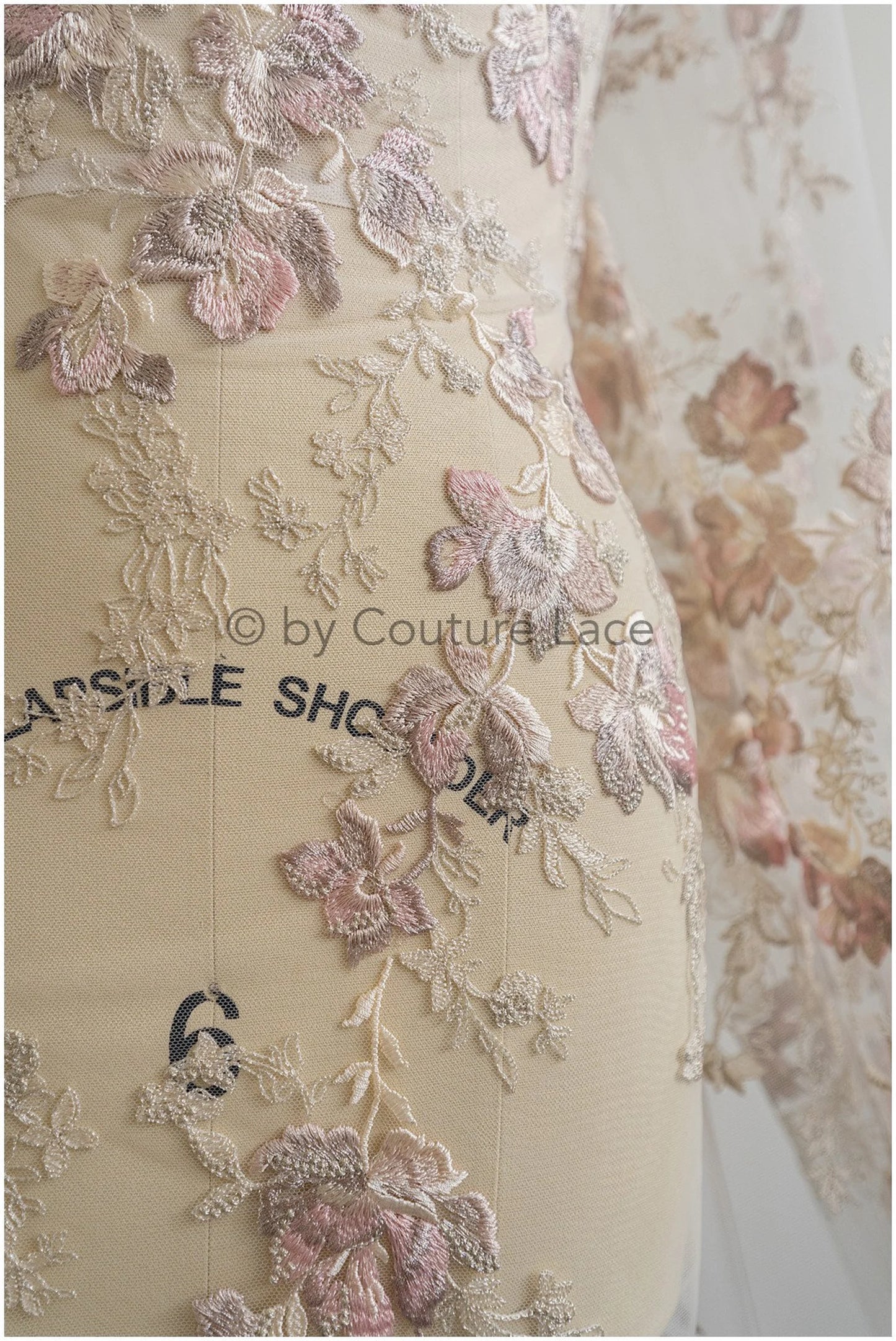 Farbiger Blumen Spitzenstoff/ romantische Pastell Spitze/ Abendkleid Spitze/ Blumen Spitzenstoff/ bestickte Farbe Hochzeitsstoff// L19-258