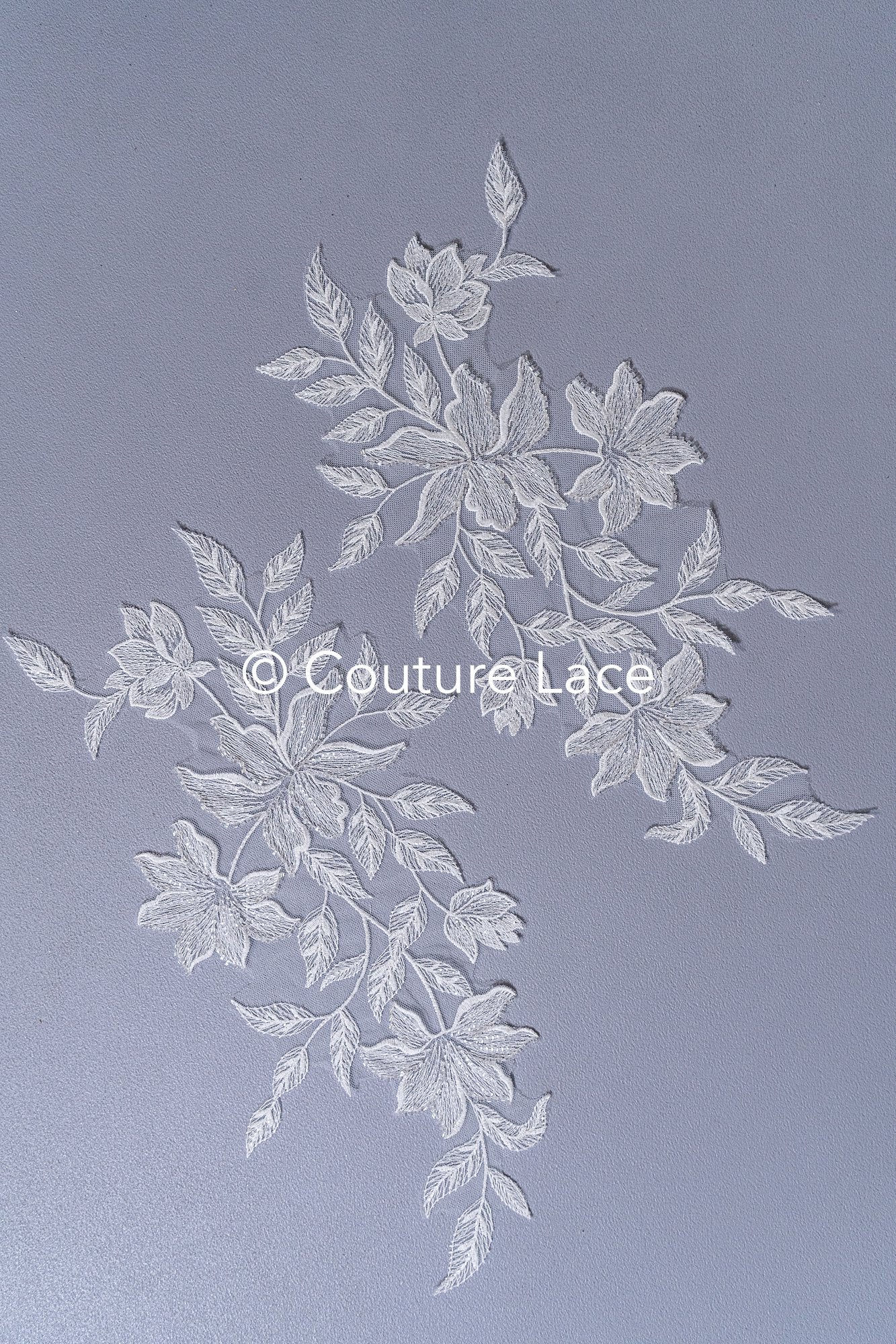 Romantische Applikation off-white/ Brautapplikation mit Perlen & Pailletten/ Brautkleid Spitzenapplikation/ Blumen Brautspitze Applikation// A24-379