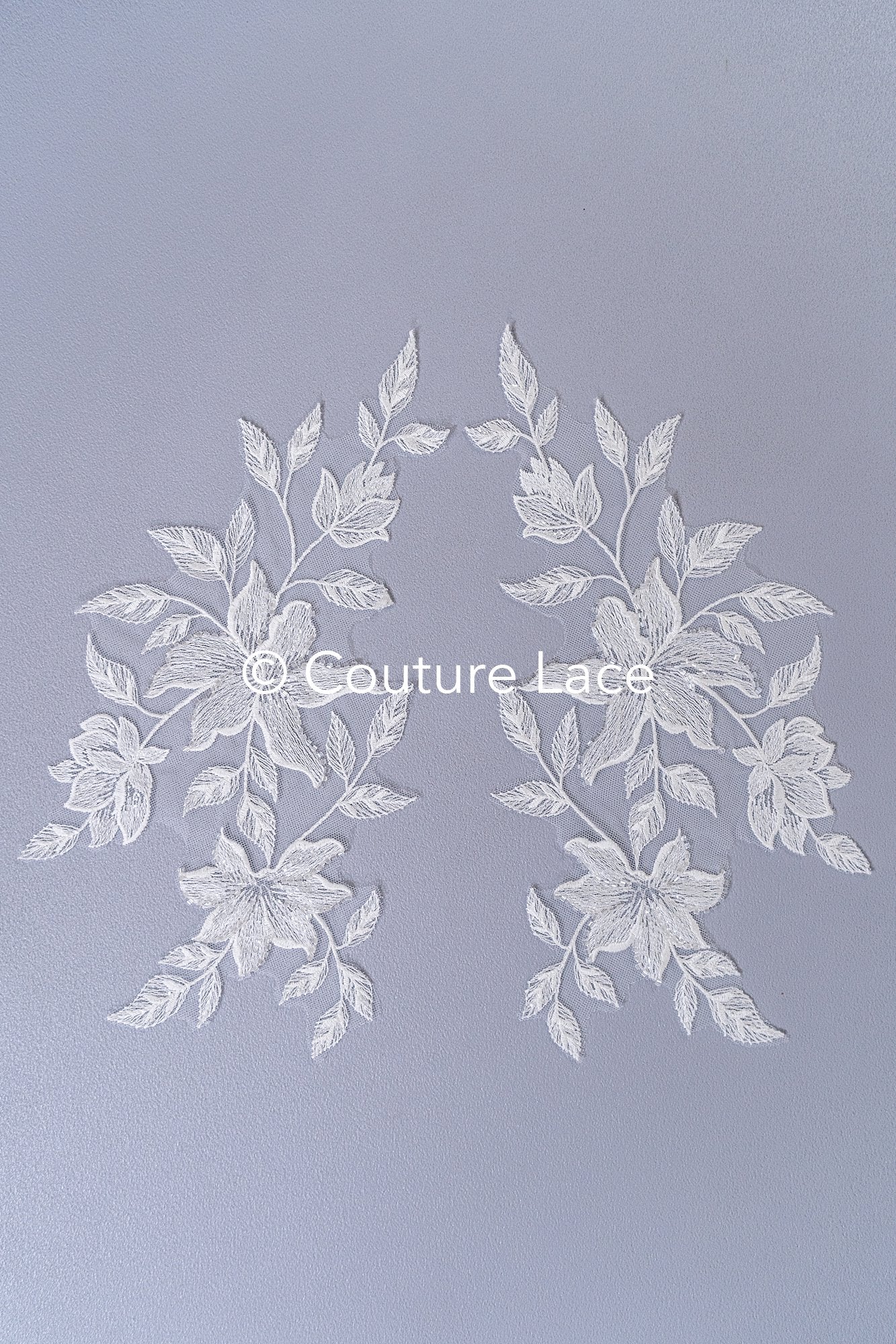 Romantische Applikation off-white/ Brautapplikation mit Perlen & Pailletten/ Brautkleid Spitzenapplikation/ Blumen Brautspitze Applikation// A24-380