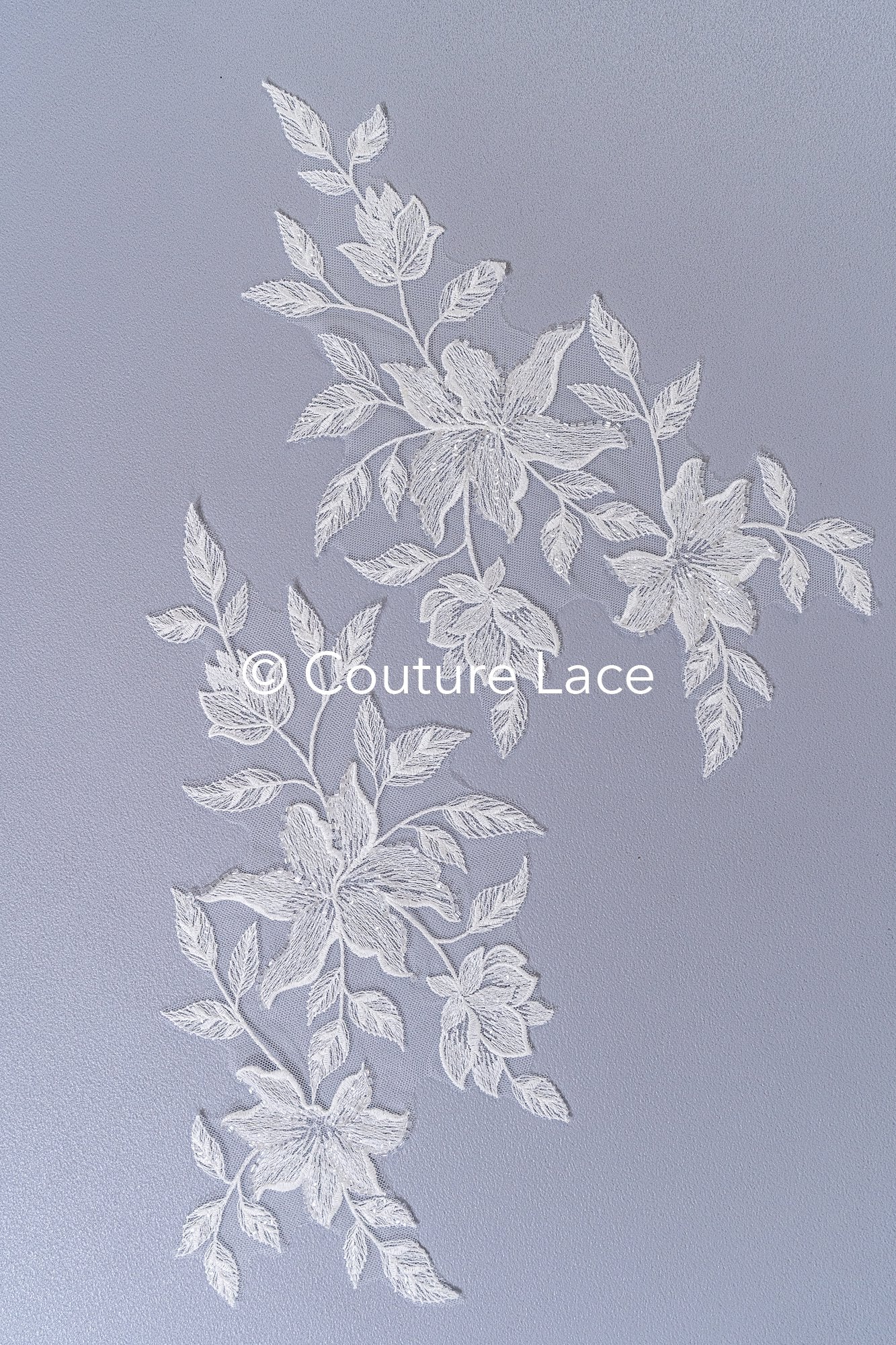 Romantische Applikation off-white/ Brautapplikation mit Perlen & Pailletten/ Brautkleid Spitzenapplikation/ Blumen Brautspitze Applikation// A24-380