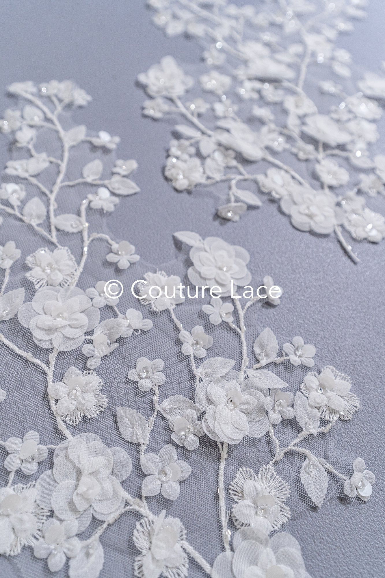 Romantische Applikation off-white/ Brautapplikation mit 3D Blumen & Perlen/ Brautkleid Spitzenapplikation/ Blumen Brautspitze Applikation// A24-381