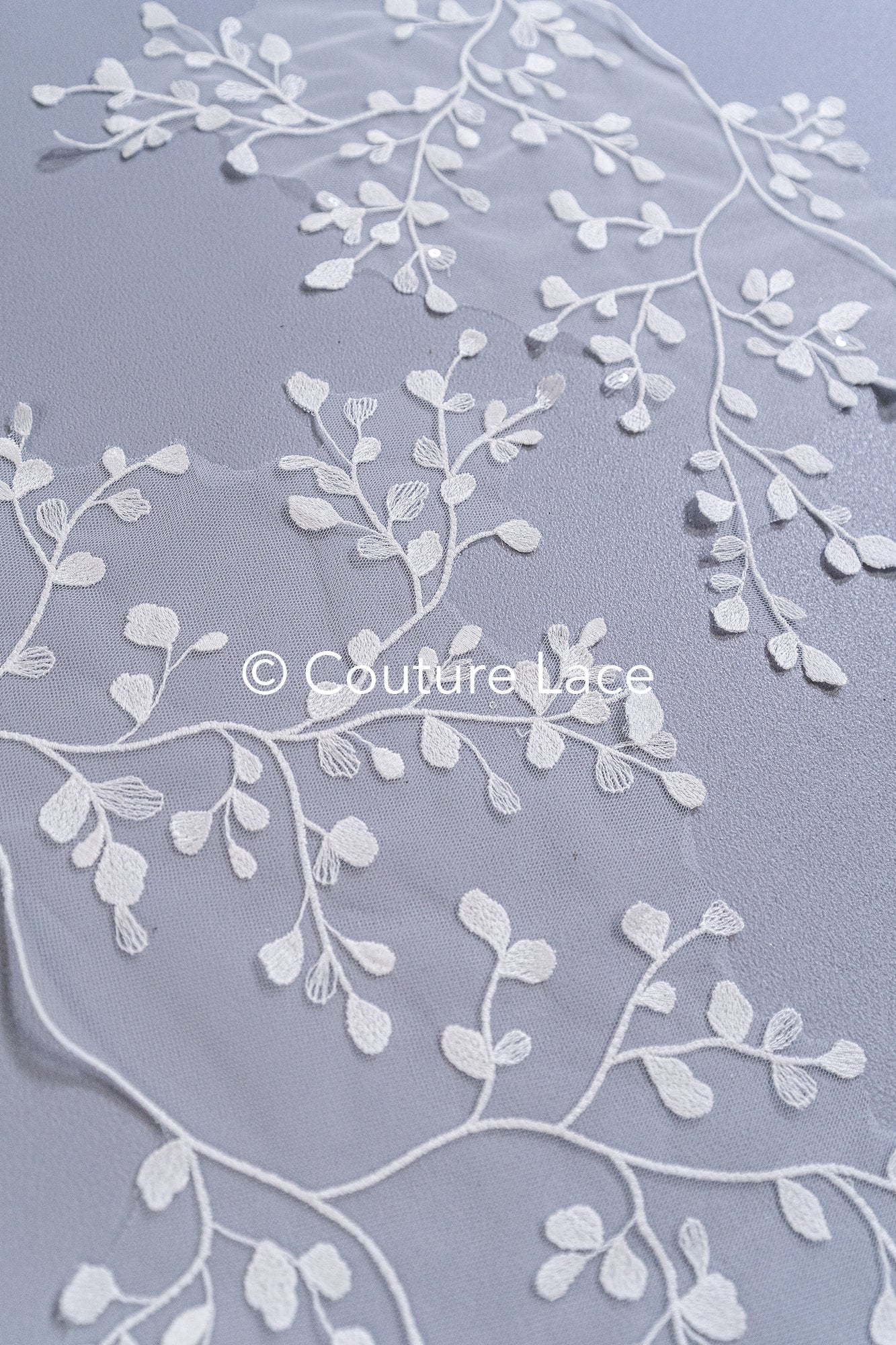 Romantische Applikation off-white/ Brautapplikation mit Blumen & Pailletten/ Brautkleid Spitzenapplikation/ Blumen Brautspitze Applikation// A24-384