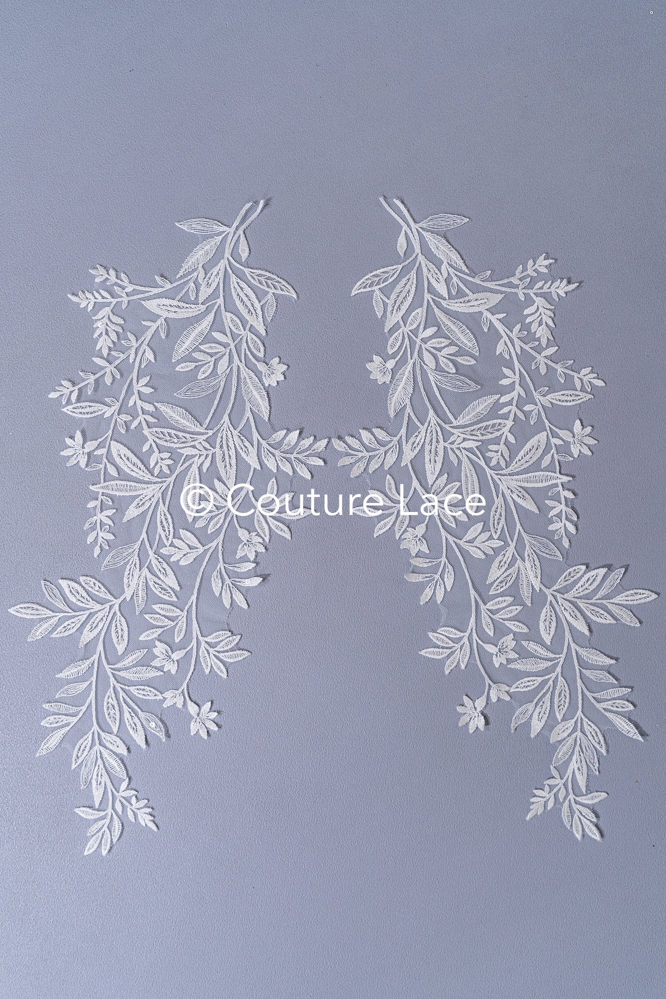 Romantische Applikation off-white/ Brautapplikation mit Blumen & Pailletten/ Brautkleid Spitzenapplikation/ Blumen Brautspitze Applikation// A24-386